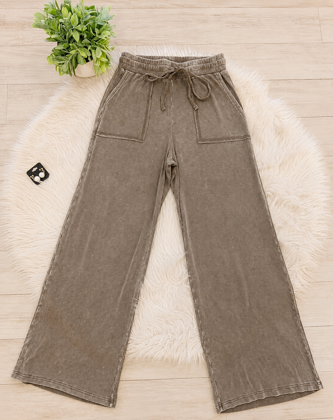 Women’s Zenana Brown Acid Wash Pant Set