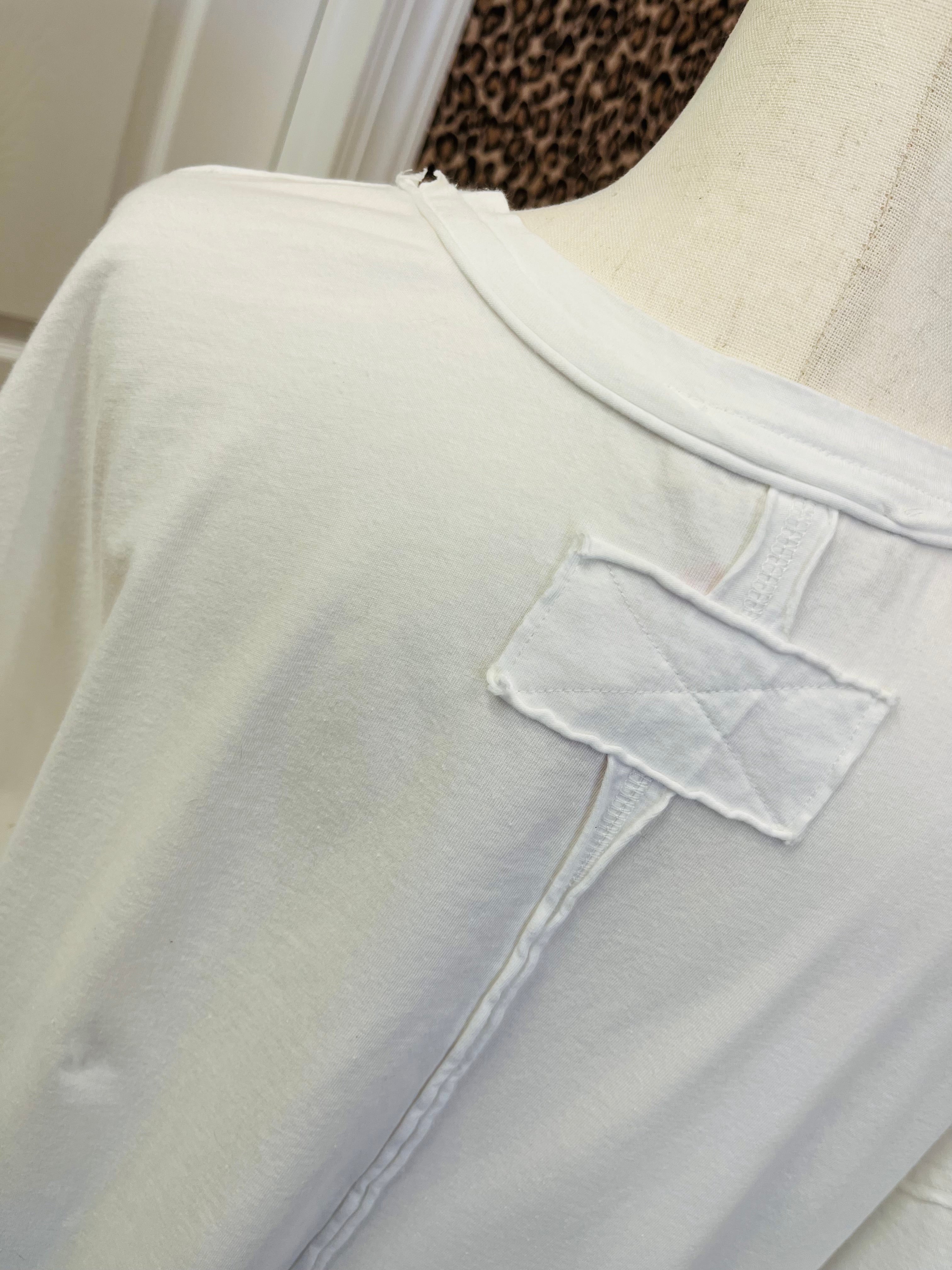 Women’s Curvy J.O.A White Round Neck Exposed Seam Top