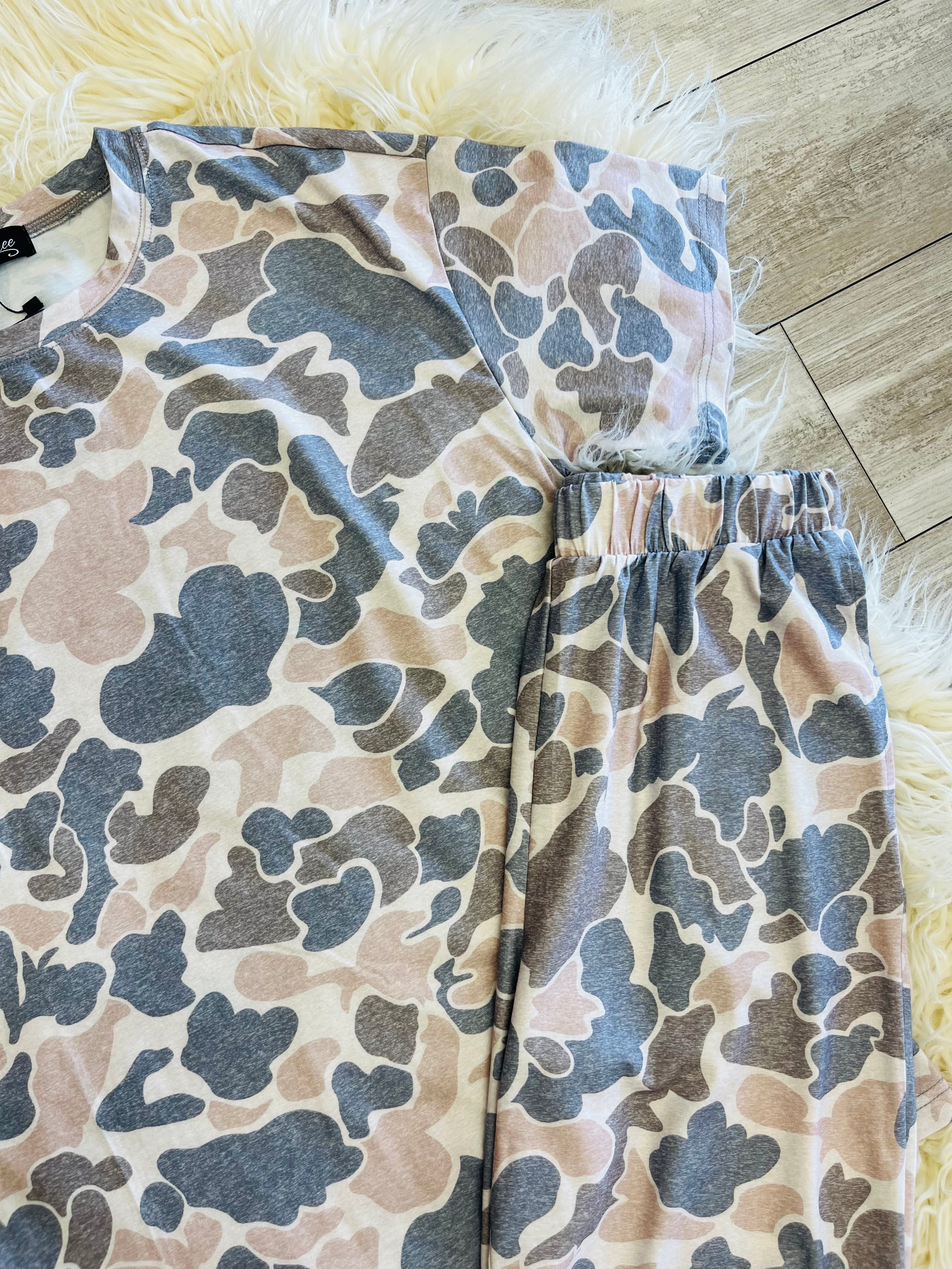 Women’s Evermmee Regular and Curvy Camouflage Pant Set