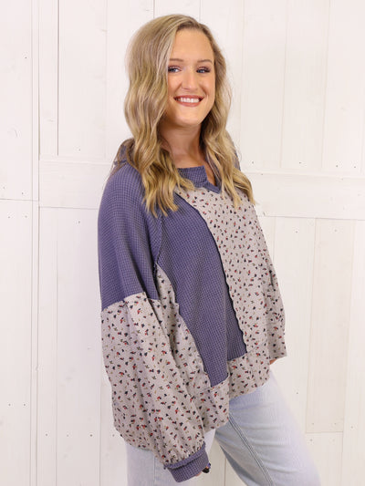 POL Blue Floral Oversized Top - Sweater Pullover