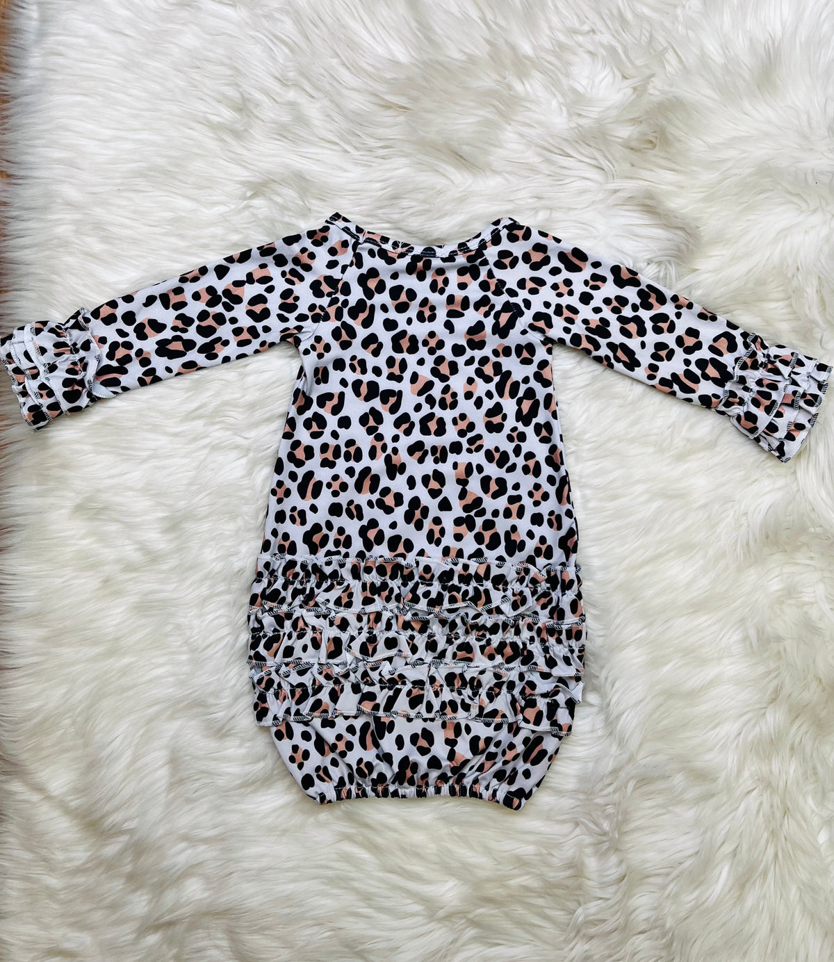 Girl’s Clover Cottage Cheetah Print Newborn Gown and Bow Set