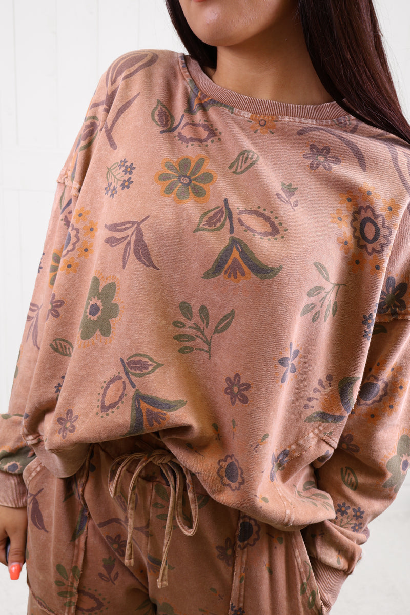 Easel Brown Matching Set