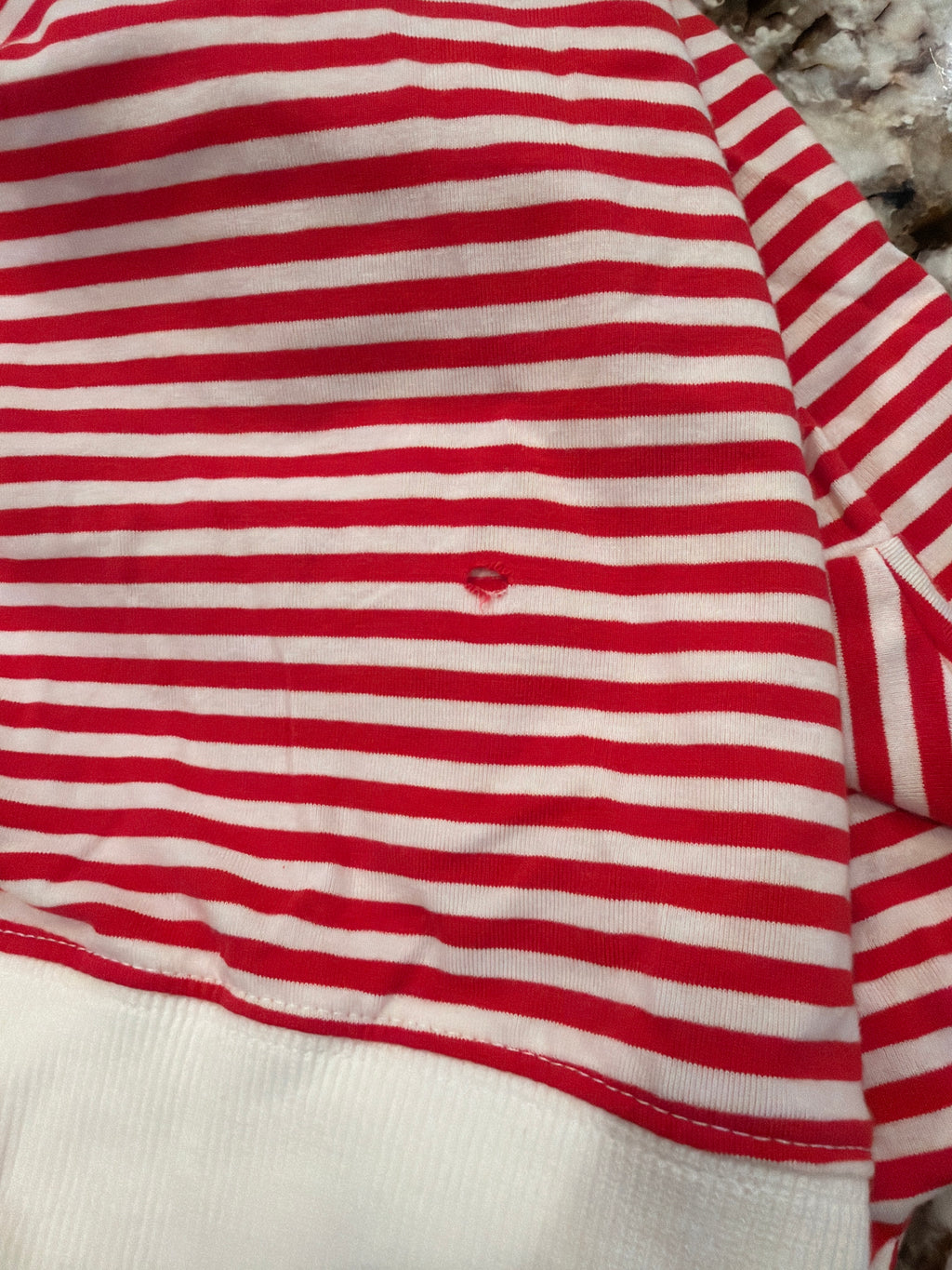 *Damaged - Pea size hole front bottom* Women’s Red Stripe Puff Sleeve Top
