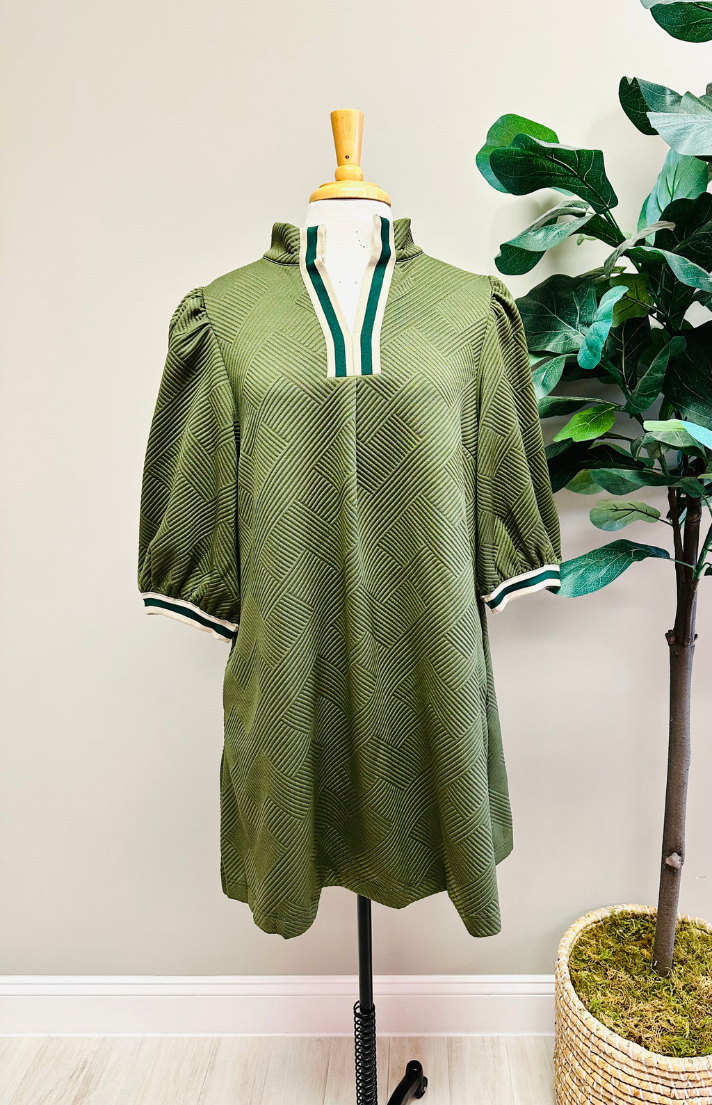 Women’s Umgee Olive Textured  Knit Puff Sleeve Dress