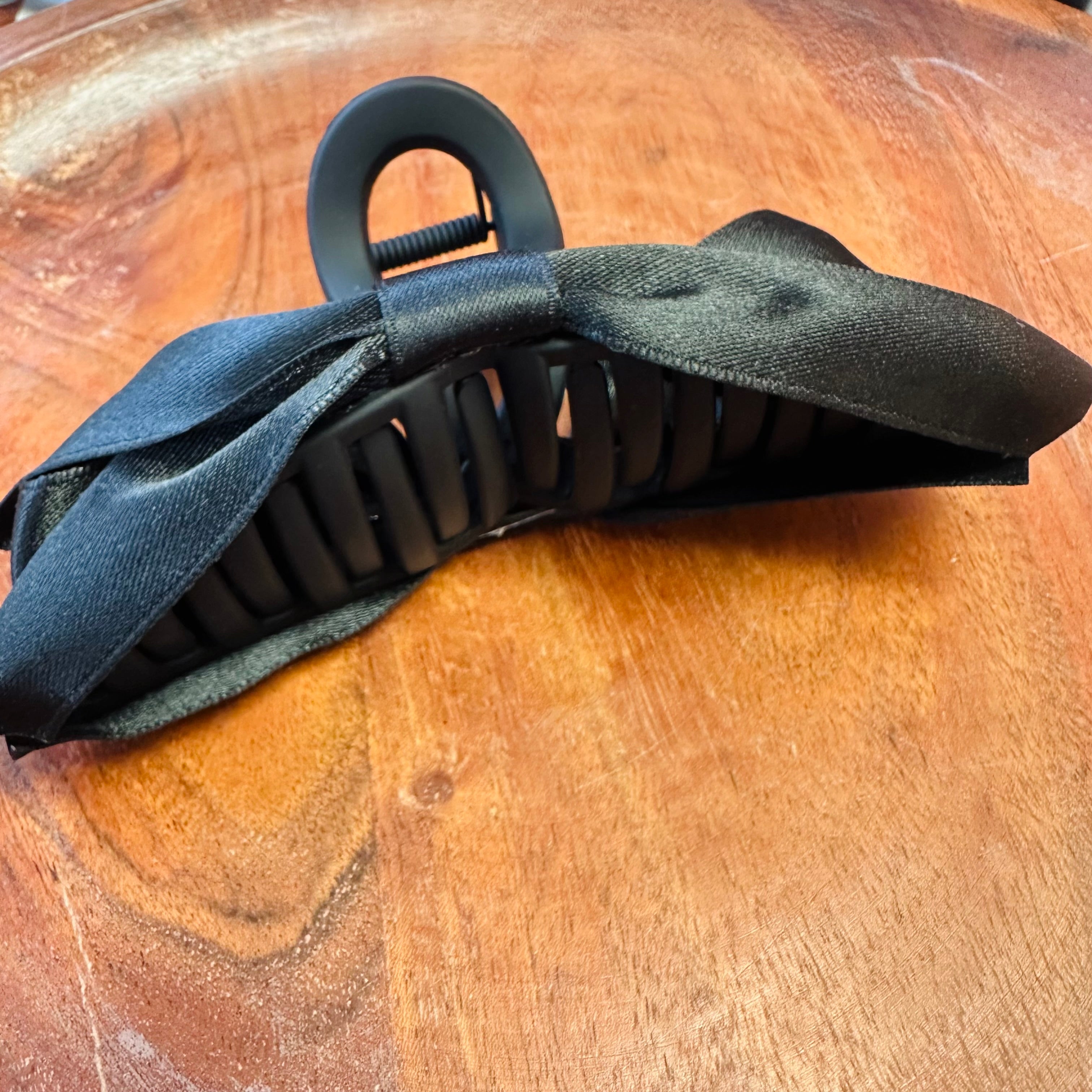 Black Bow Hair Clip