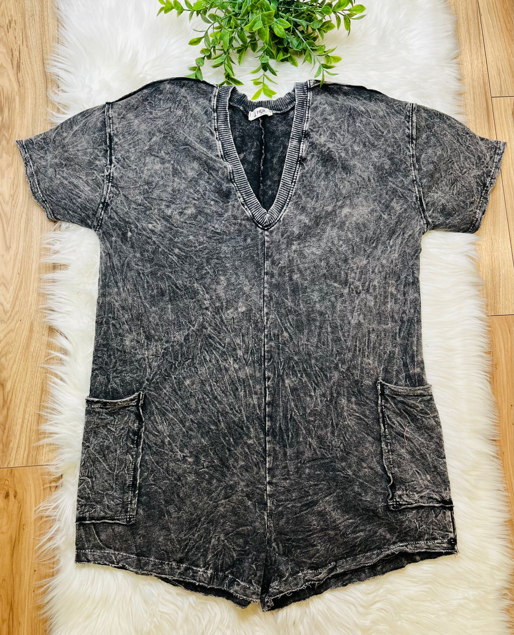 Acid Wash Pocket Romper Ash Black Women's