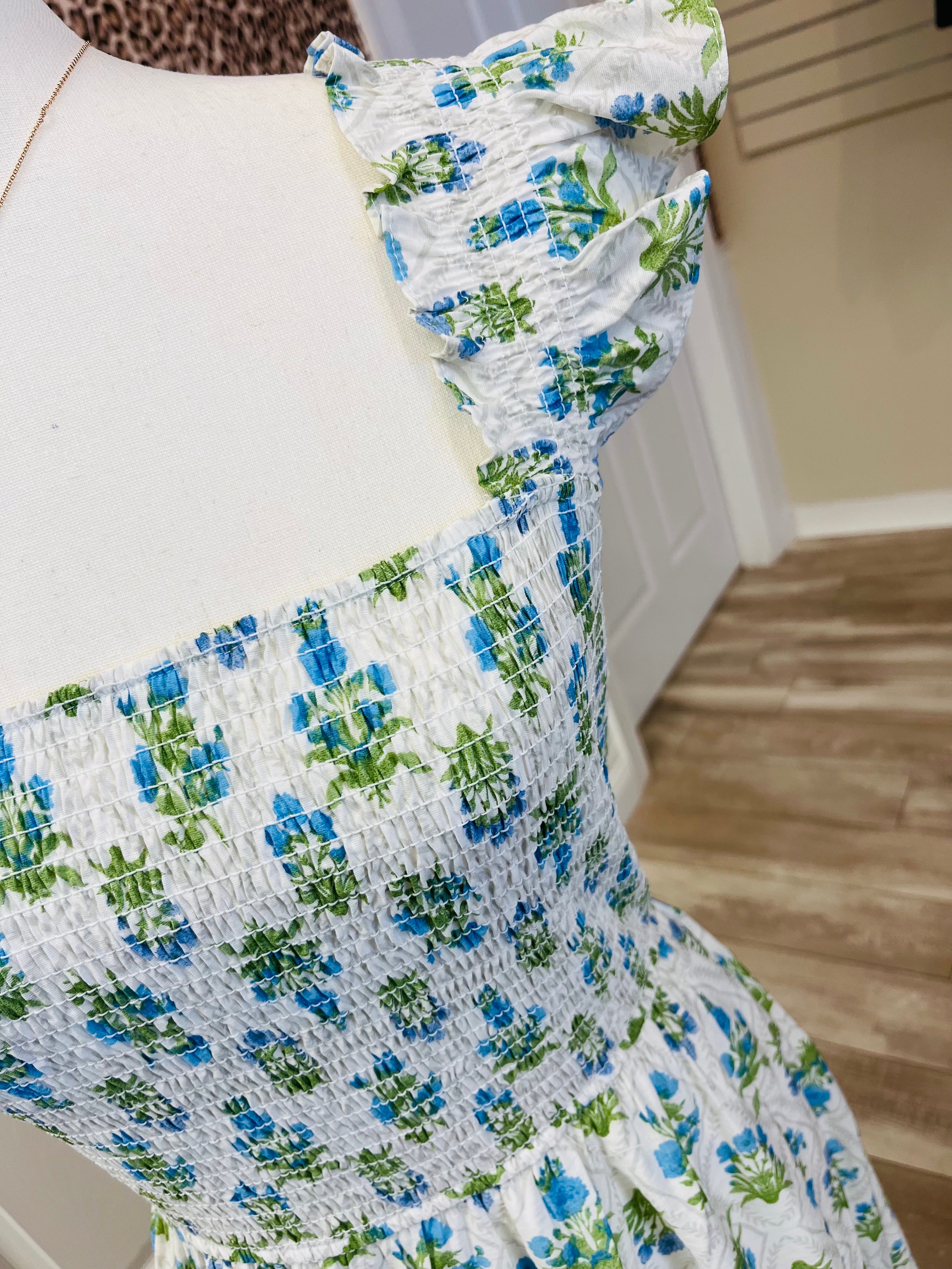 Women’s Blu Pepper Smocked Floral Dress
