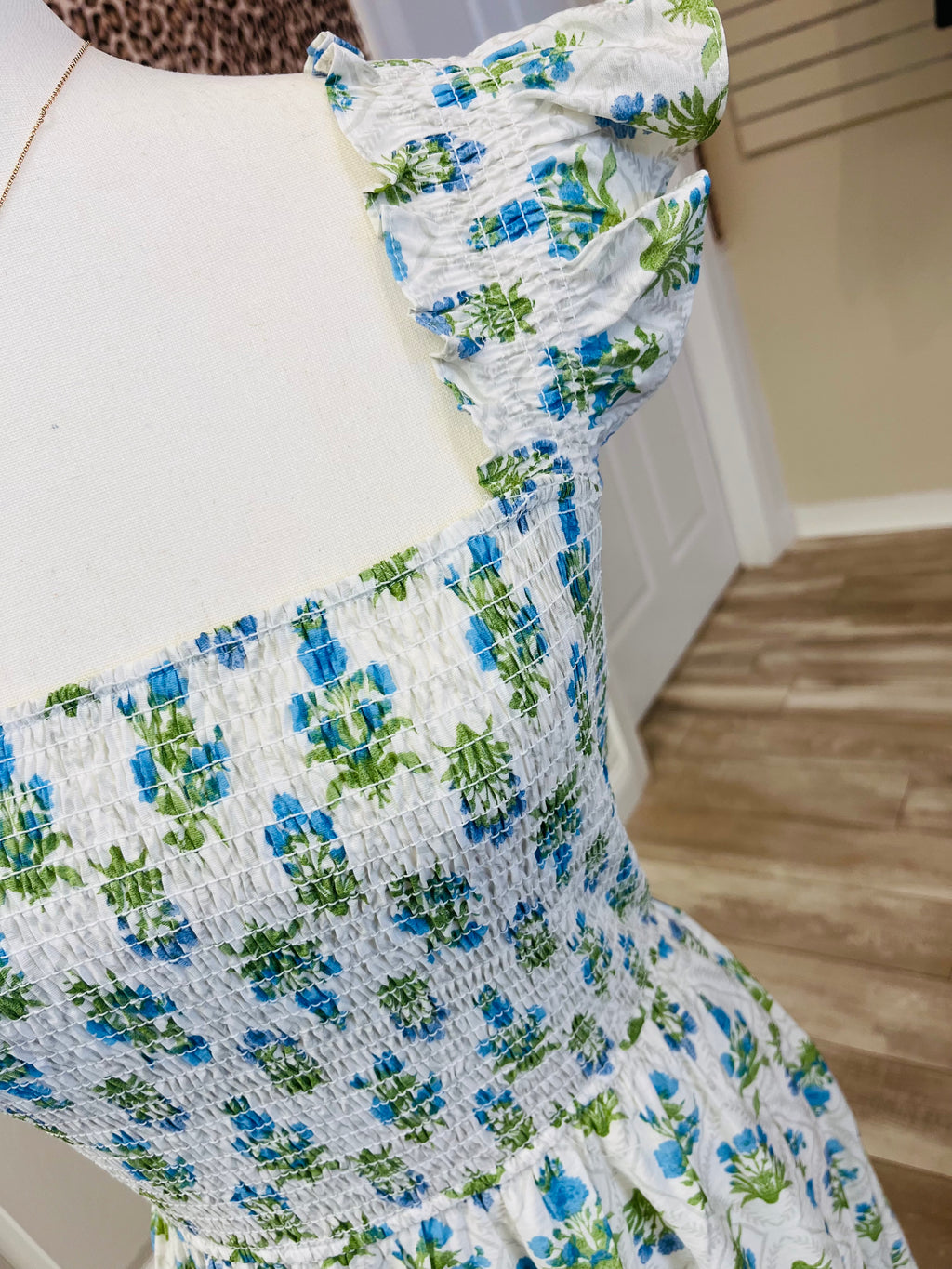 Women’s Blu Pepper Smocked Floral Dress