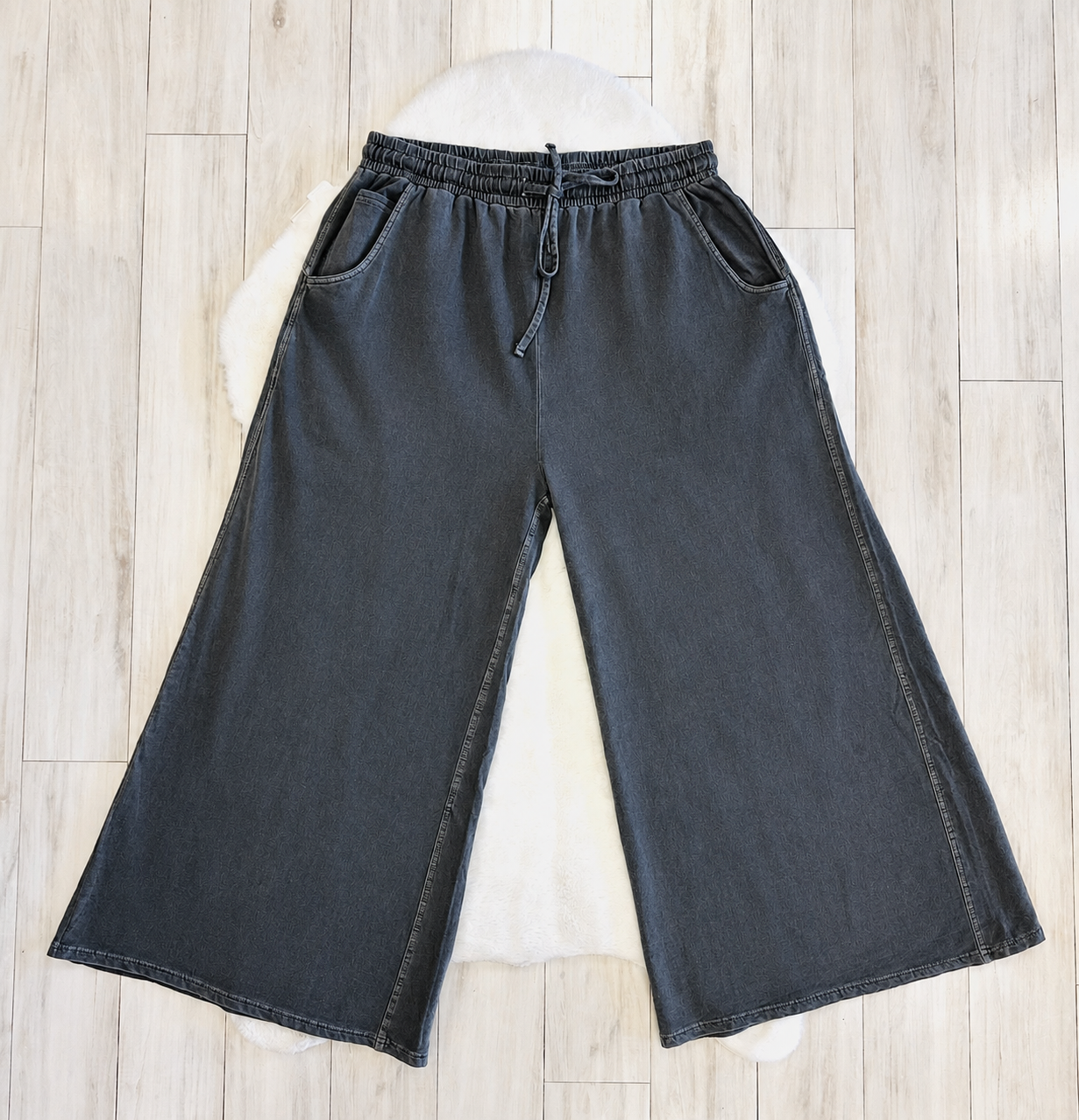 Women’s Petite Zenana Charcoal Grey Wide-Leg Pants