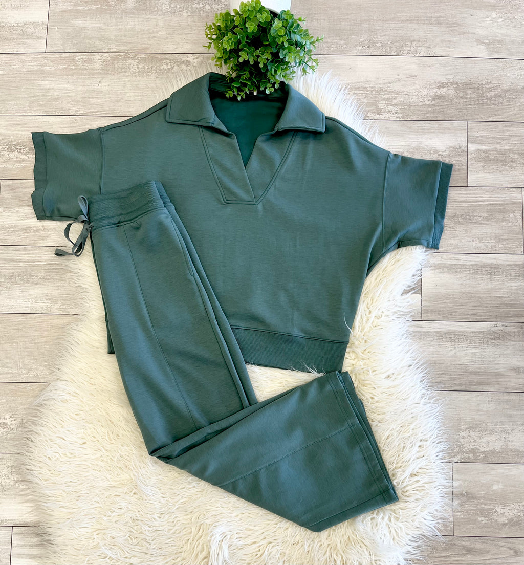 Women’s Zenana Short Sleeve Collared Scuba Set In Forest Green