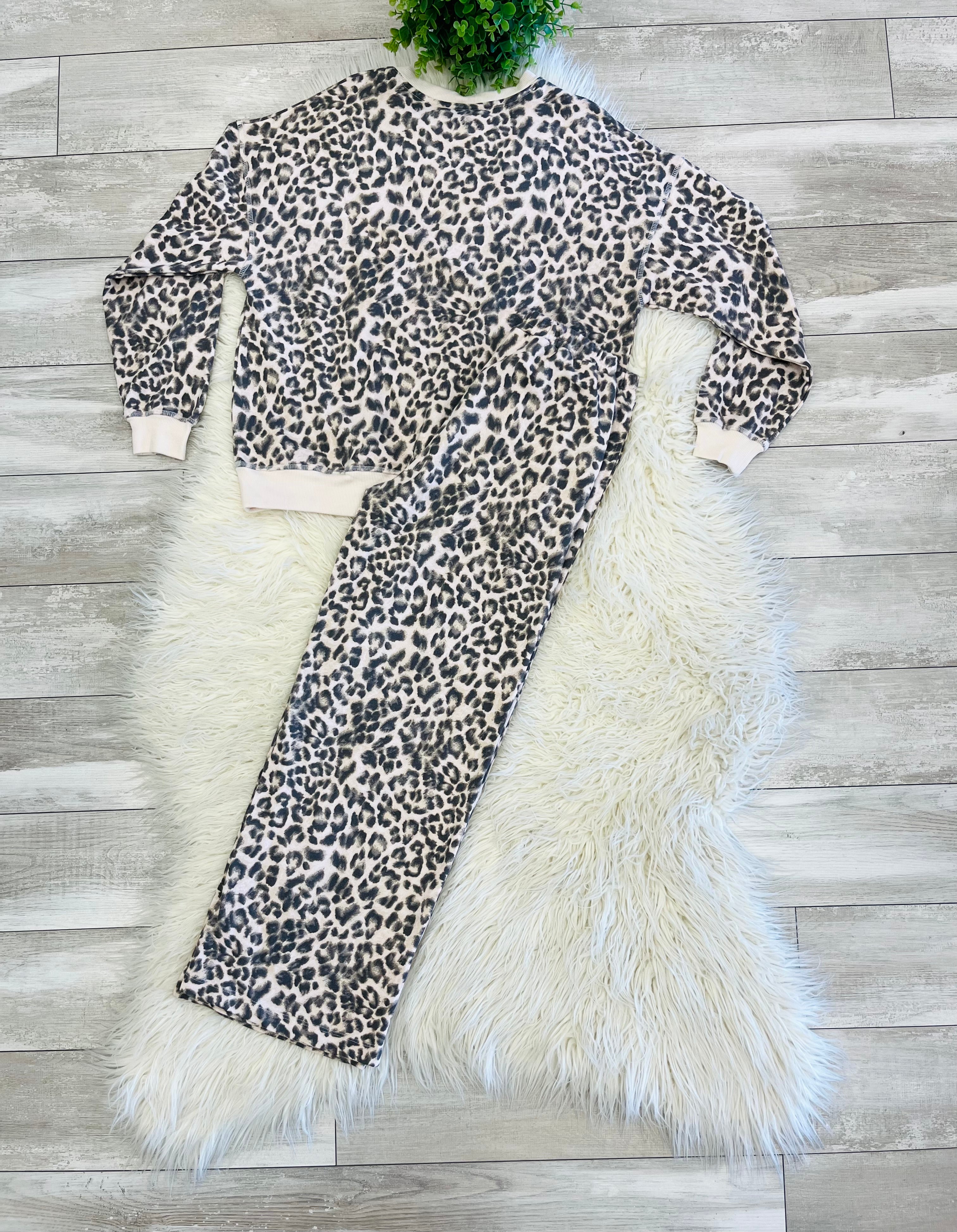 Women’s Leopard Print Two Piece Set