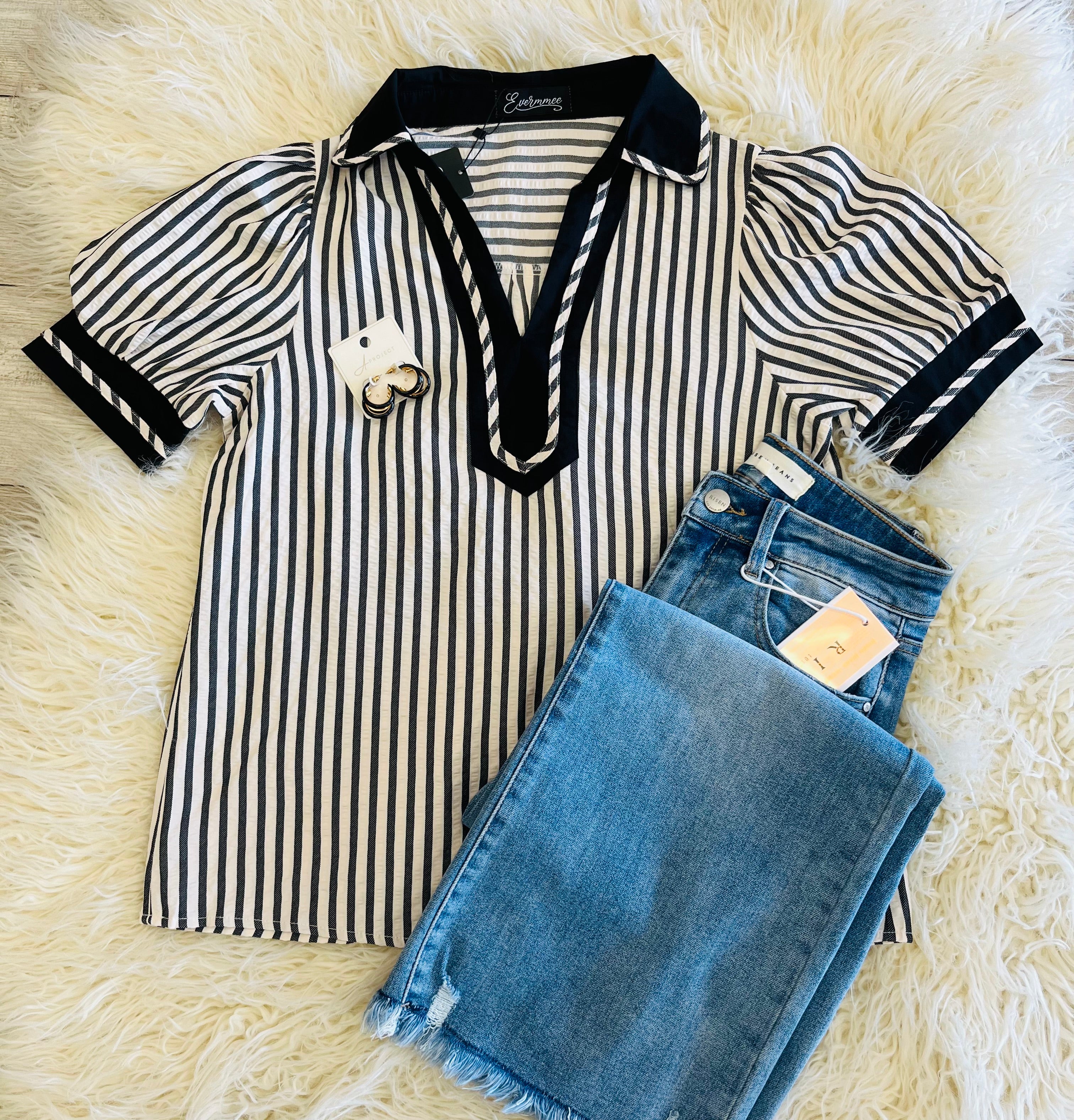 Women’s EvermmeeCollared Split Neck Black Striped Top