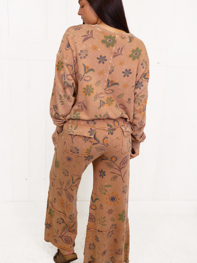 Easel Brown Matching Set