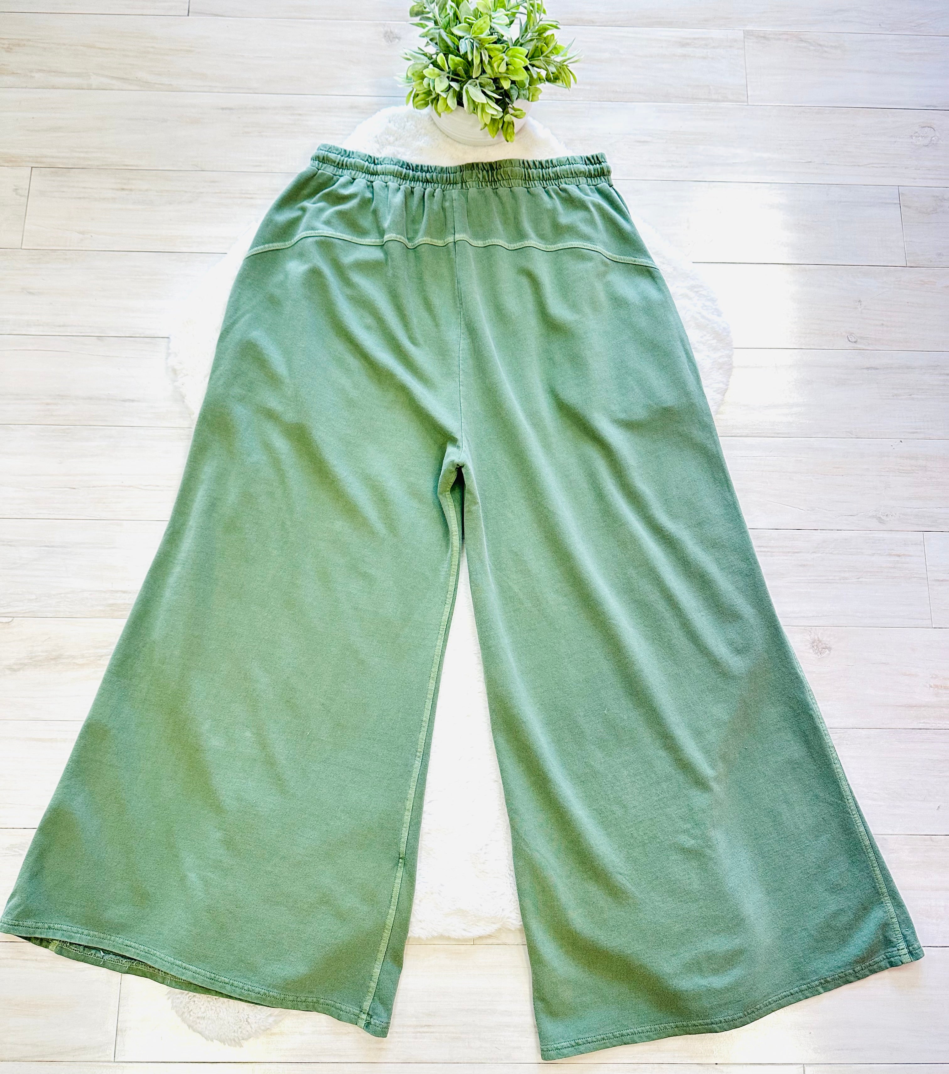 Women’s Curvy Petite Zenana Enzyme Wash Olive Wide- Leg Pants