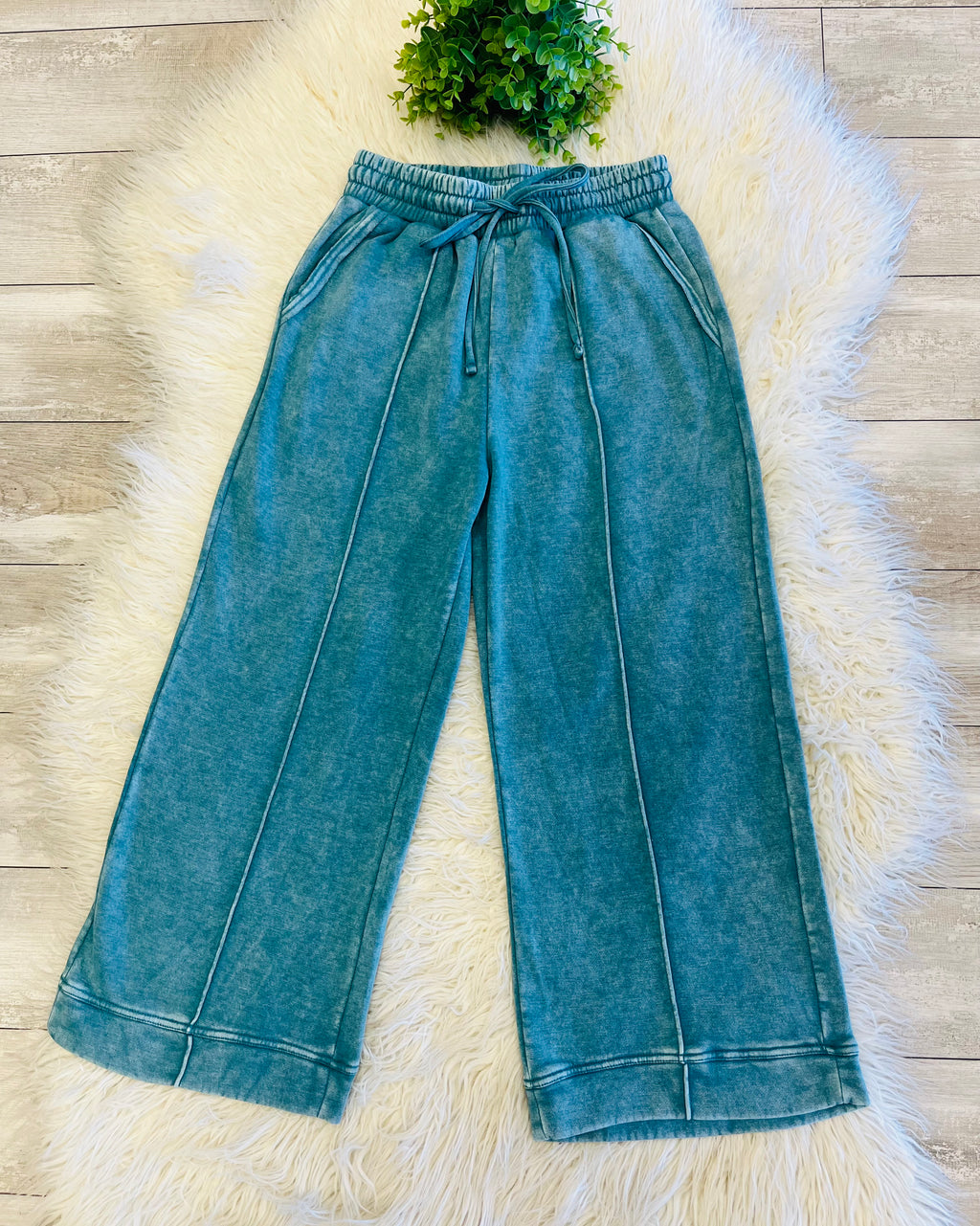 Women’s Zenana Cropped Wide Leg Comfy Teal Acid Wash Pants - True to Size