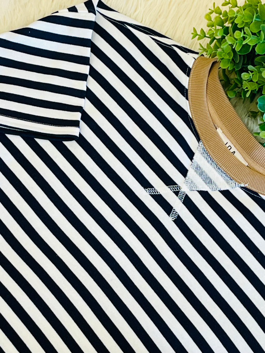 Women’s Navy Stripe Short Sleeve Knit Top