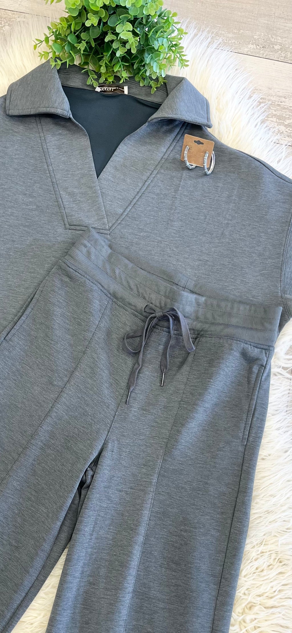 Women’s Zenana Short Sleeve Collared Scuba Set In Charcoal
