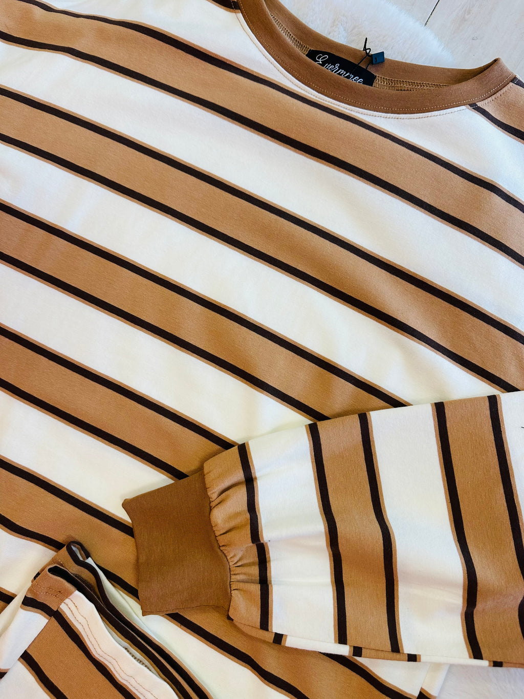 Women’s Evermmee brown and white striped pant set