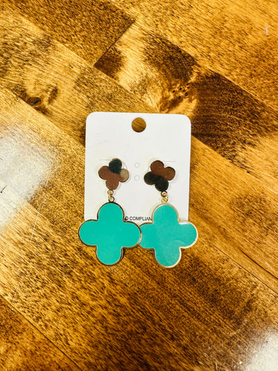Clover Gold Dangle Earrings