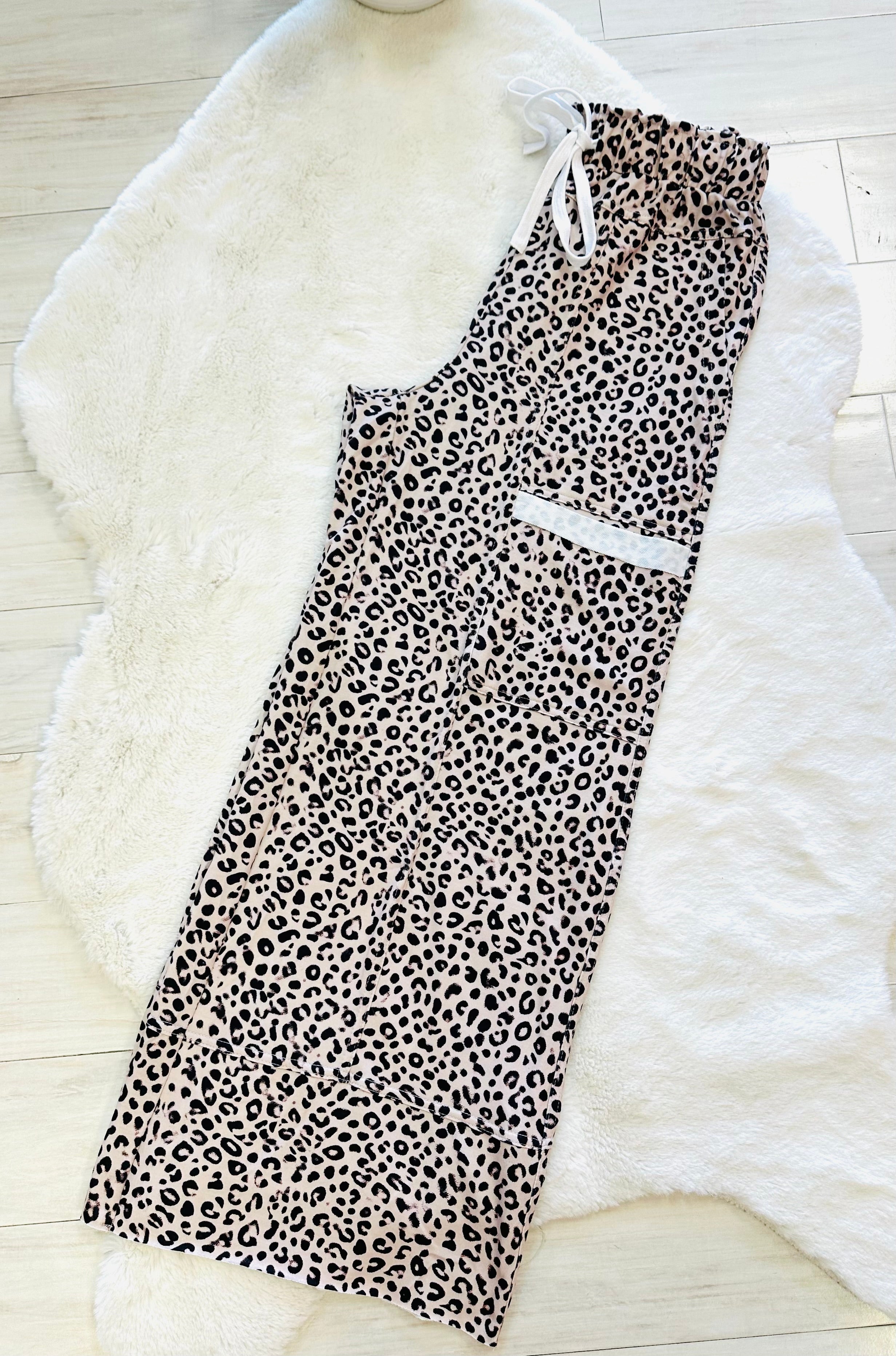Women’s Evermmee Cheetah Wide- Leg Pants