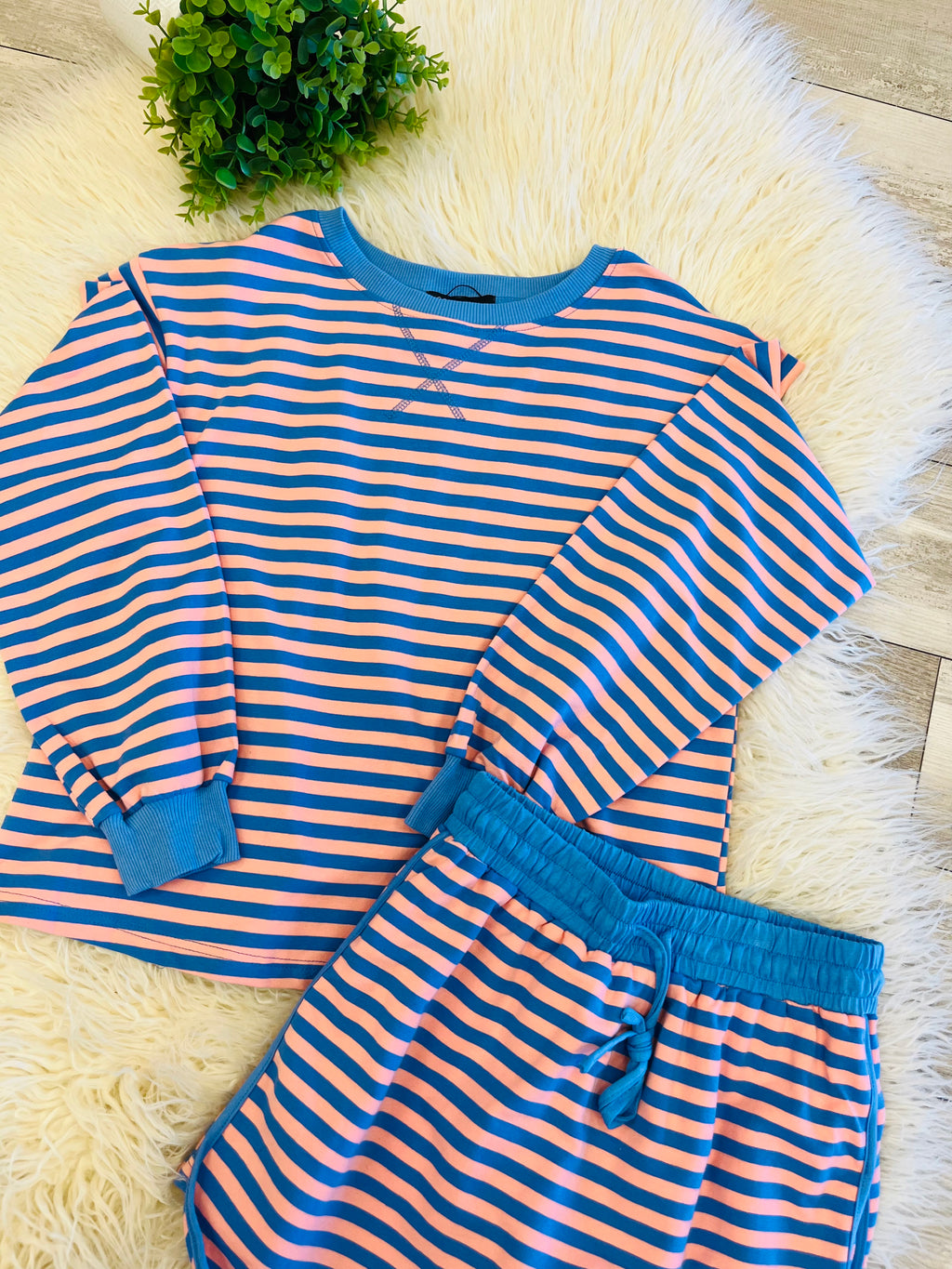 Women’s Evermmee Pink+Blue Stripped Long Sleeve Scort Set