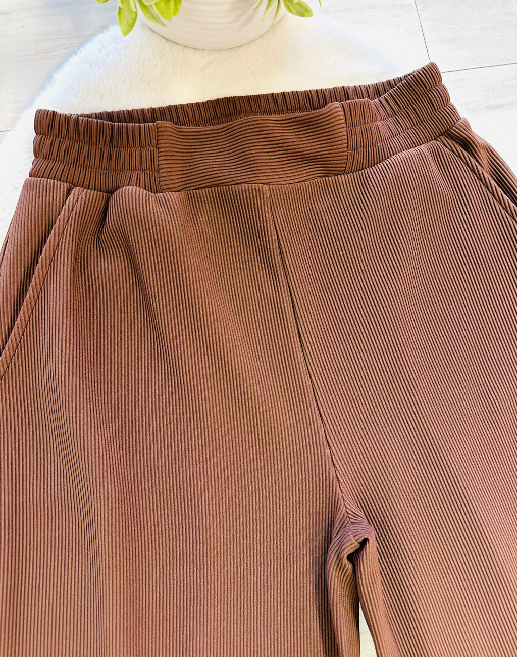 Women’s Zenana Brown Ribbed Pant Set
