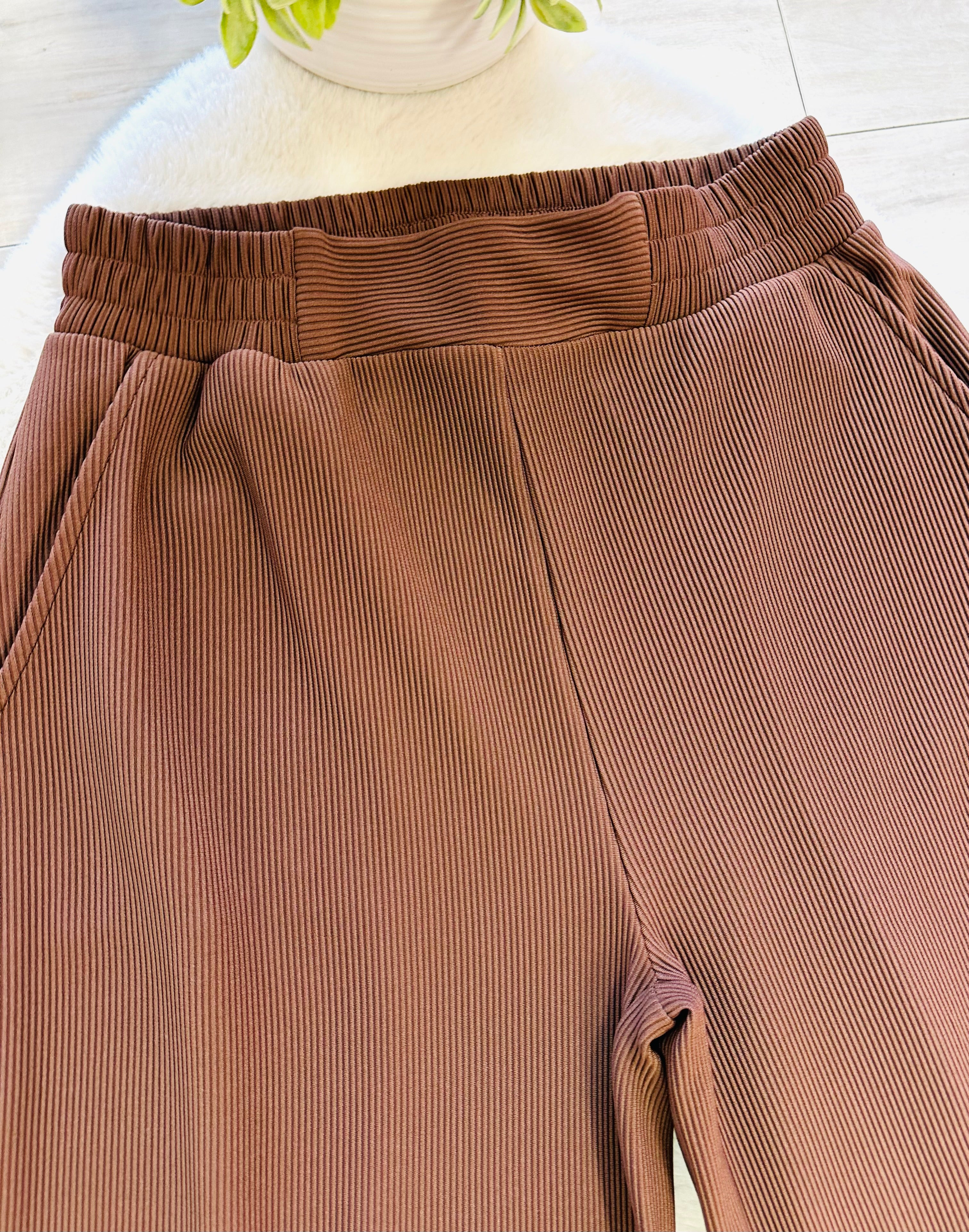 Women’s Zenana Brown Ribbed Pant Set