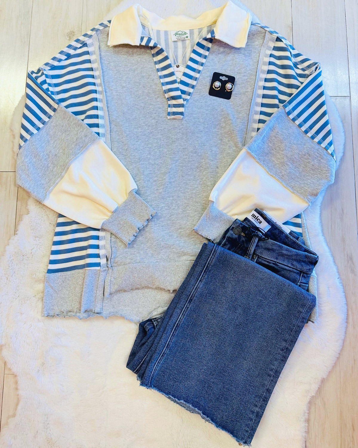 Women’s grey with blue stripes collared sweatshirt-oversized