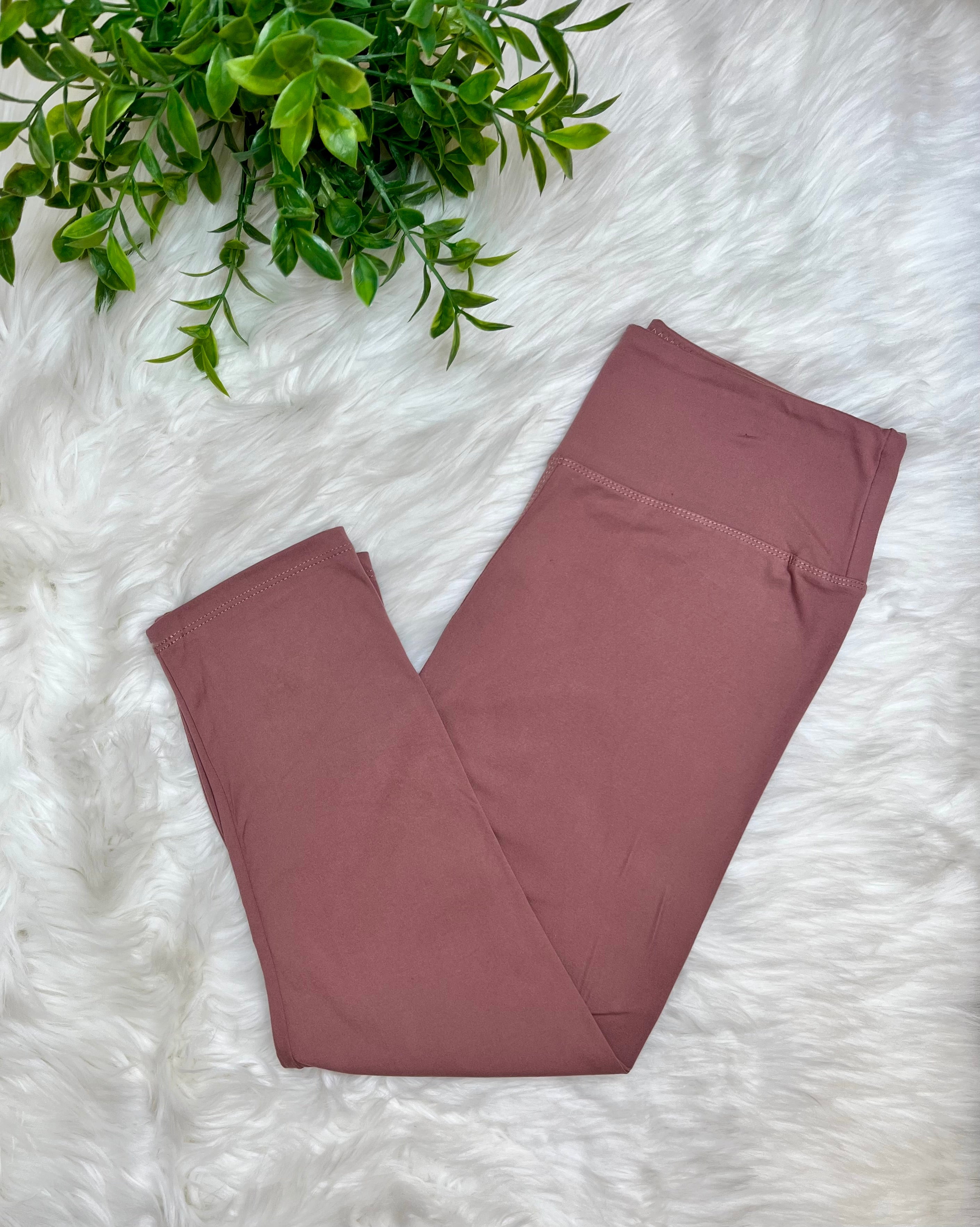 Women’s Ultra Soft Pull on Capri Leggings in Mauve