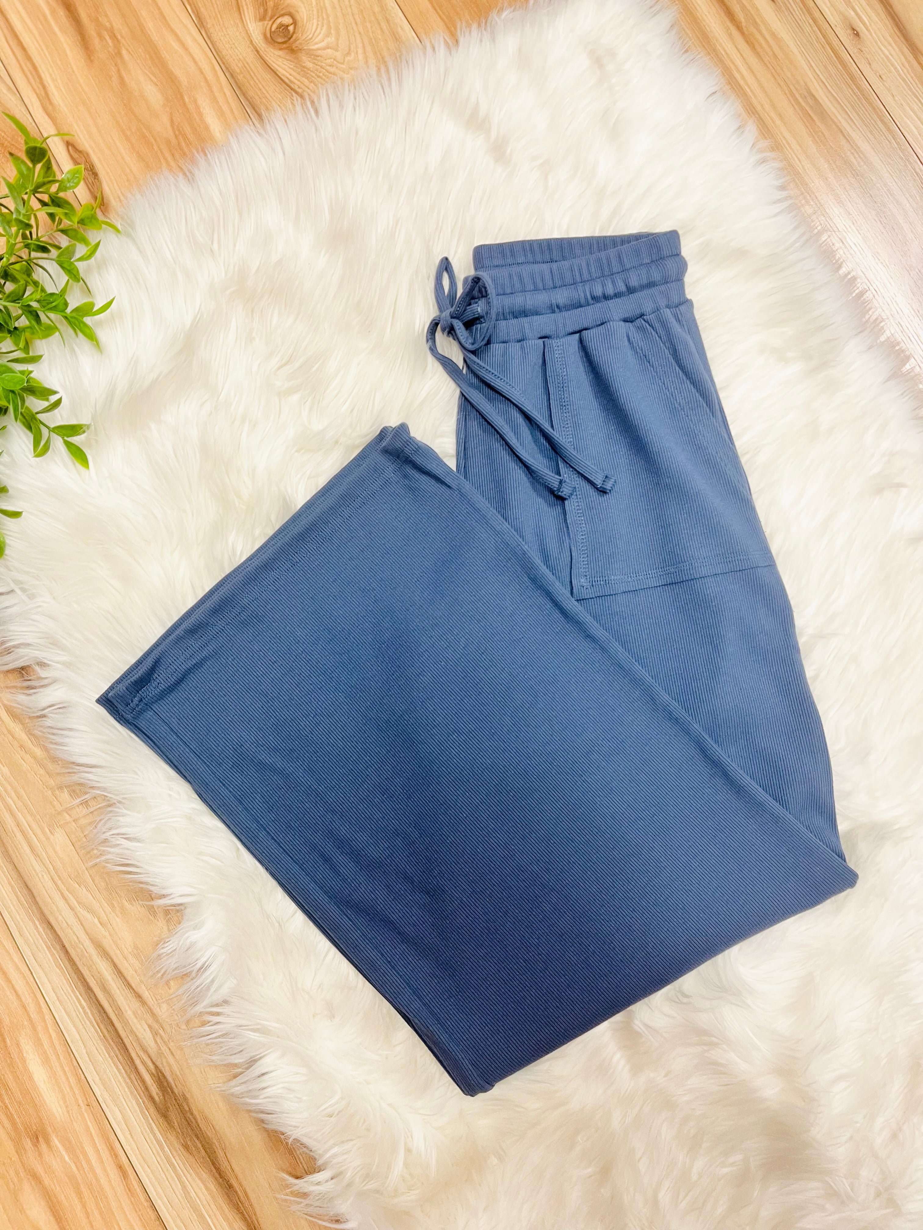 Women’s Zenana Dusty Blue Ribbed Cuff Sleeve Pant Set
