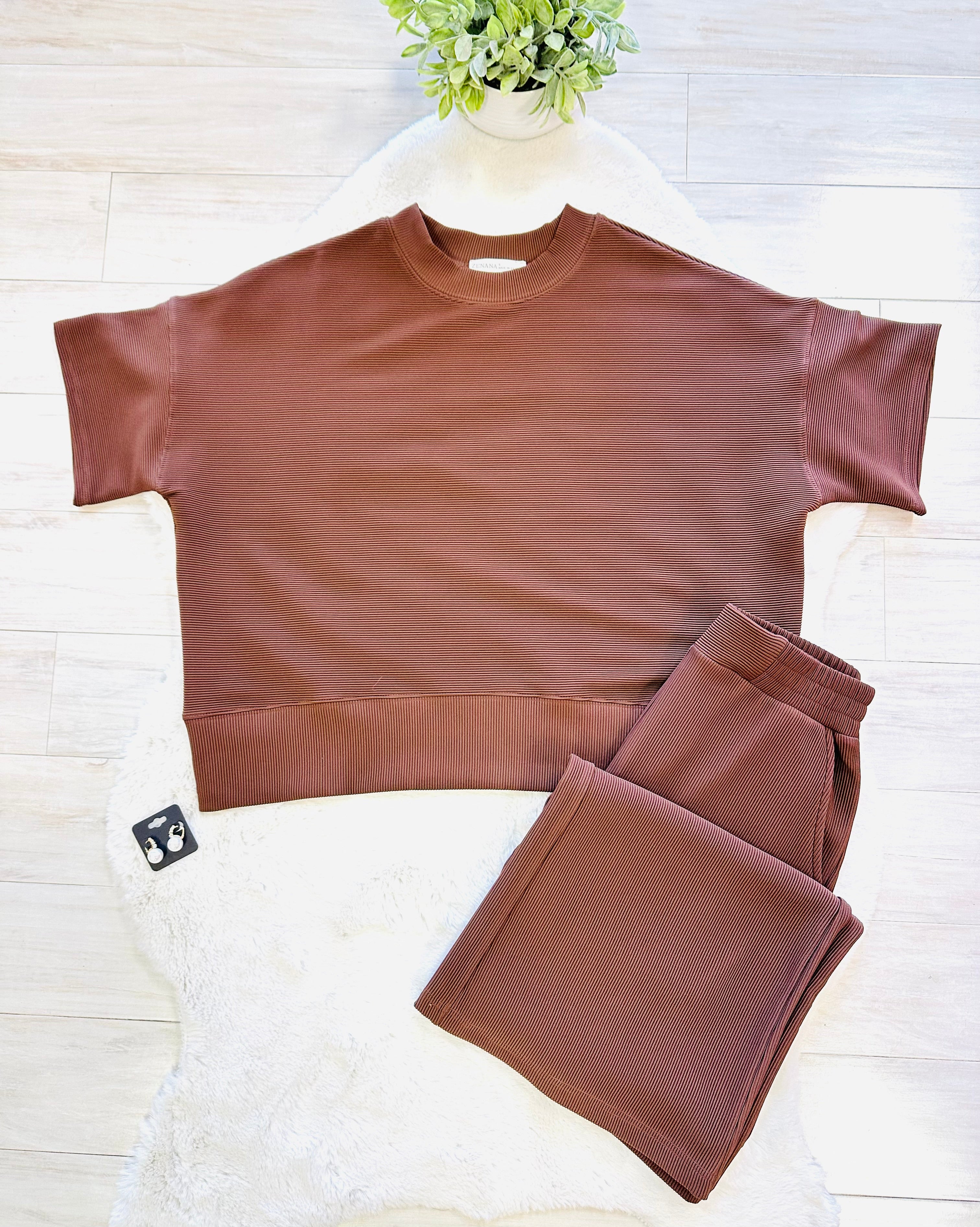 Women’s Zenana Brown Ribbed Pant Set