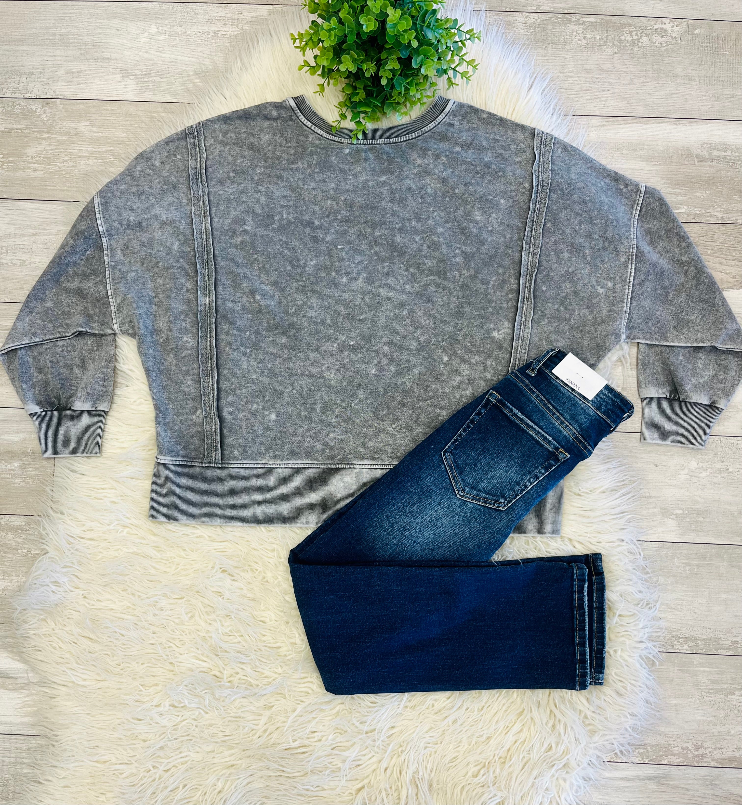 Women’s Acid Wash Long Sleeve Side Slit Knit Top In Black