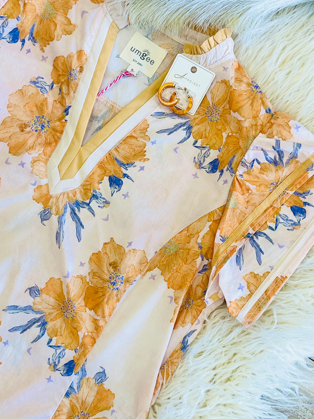Women’s Umgee Floral Ruffle Sleeve Top