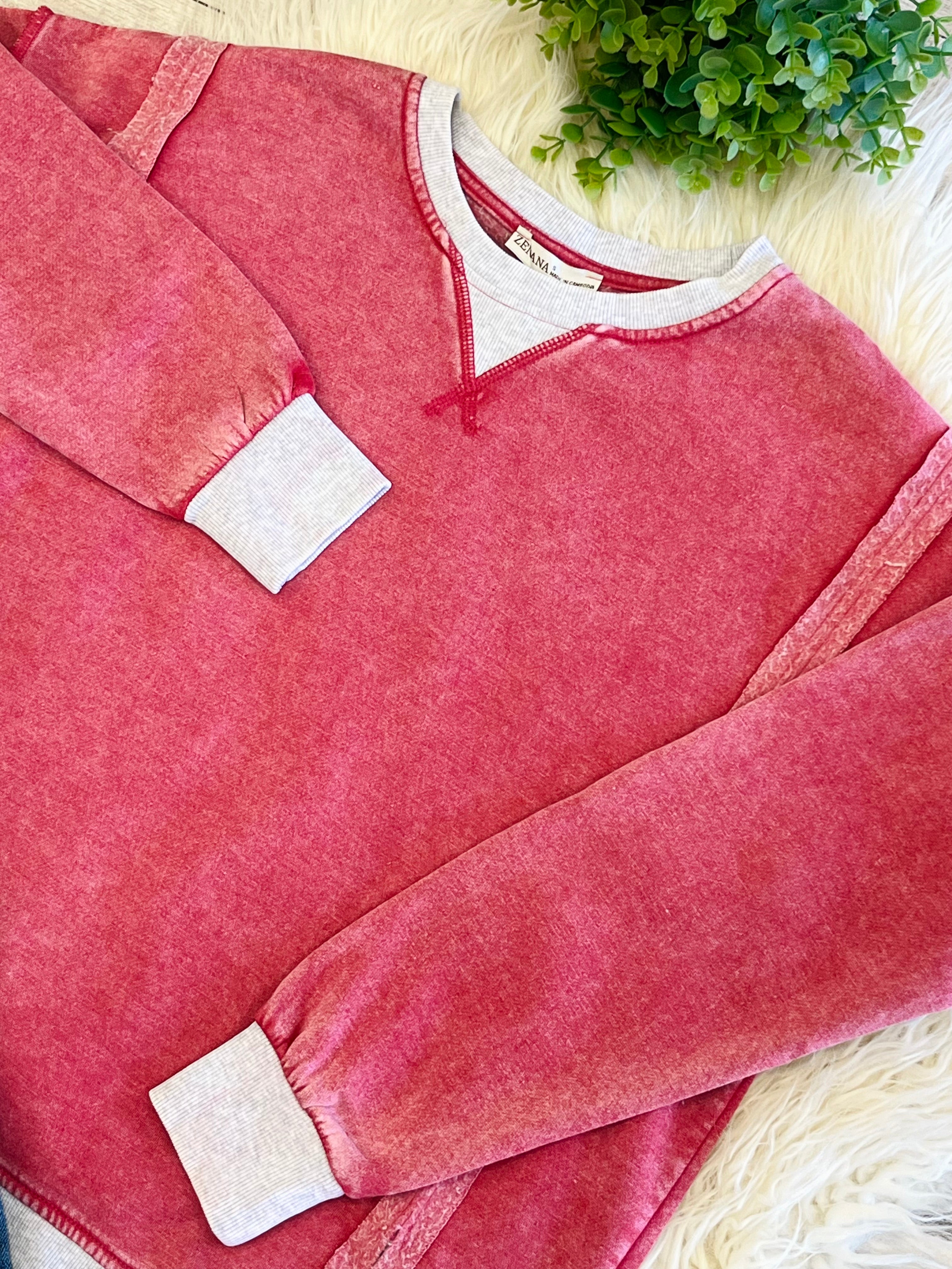 Women’s Zenana Washed Exposed Seam Sweatshirt In Red