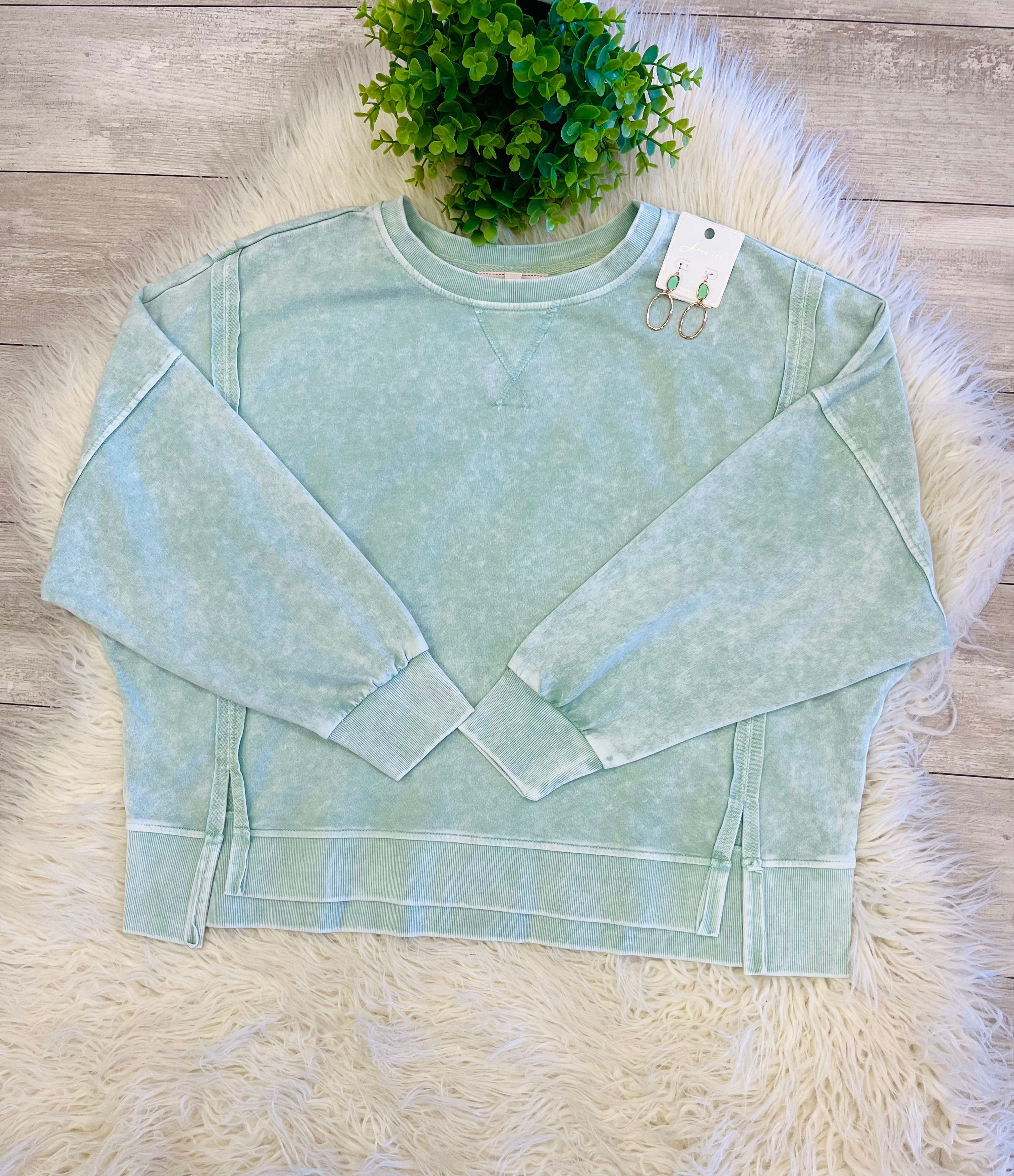 Women’s Acid Wash Long Sleeve Side Slit Knit Top In Dusty Mint