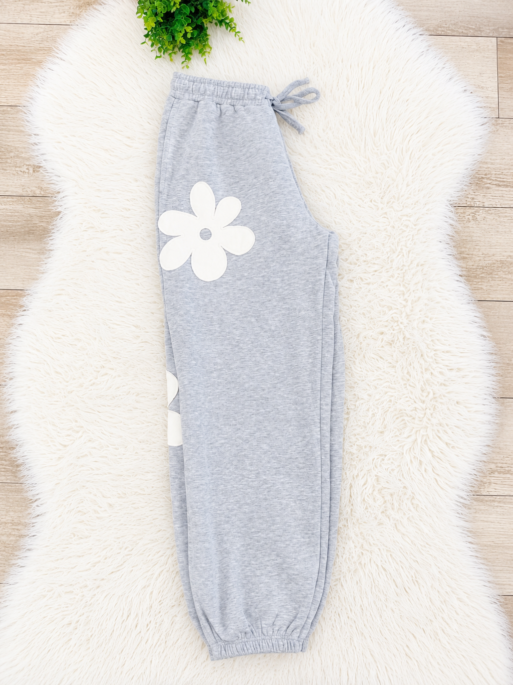 Women’s Double Zero Grey Daisy Two Piece Set