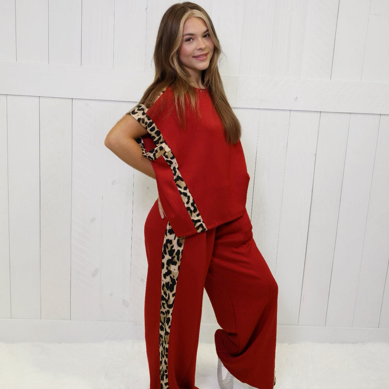 Entro Red Set With Cheetah Trim