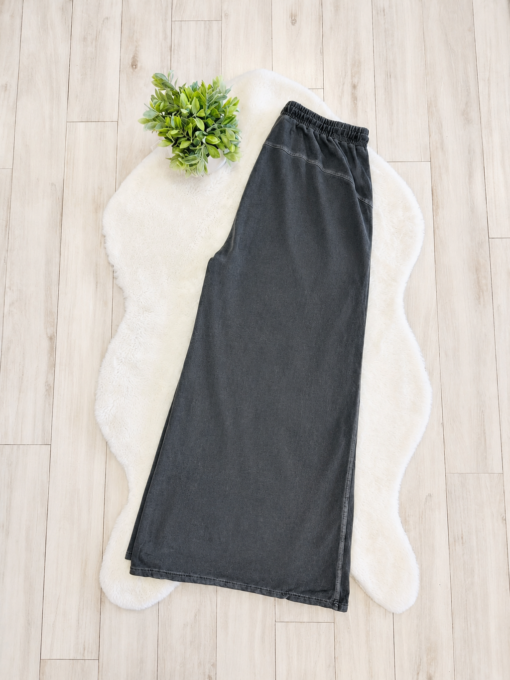 Women’s Curvy Petite Zenana Enzyme Wash Charcoal Grey Wide-Leg Pants