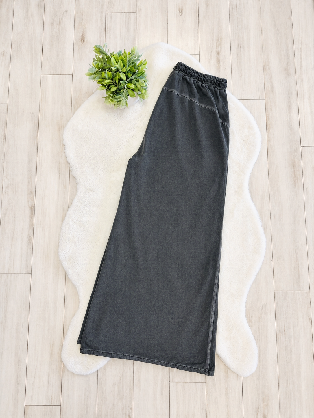 Women’s Petite Zenana Charcoal Grey Wide-Leg Pants