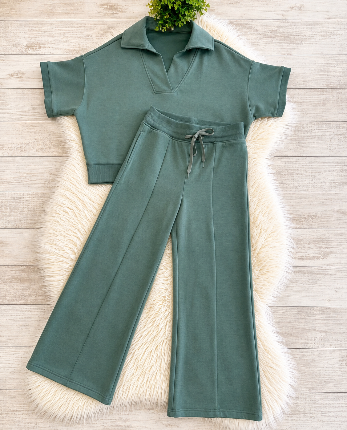 Women’s Zenana Short Sleeve Collared Scuba Set In Forest Green