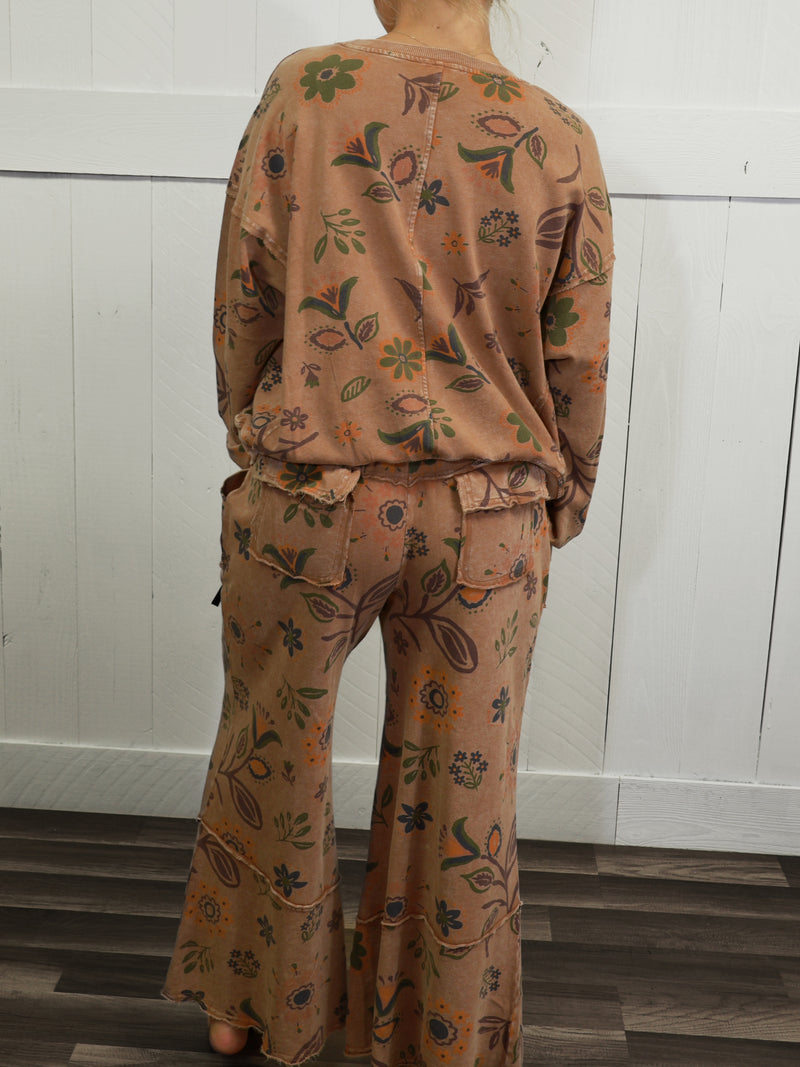 Easel Brown Matching Set