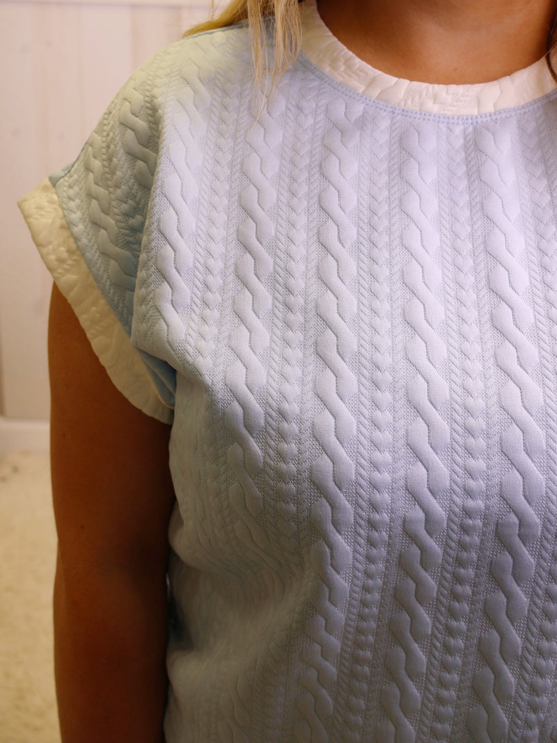 Evermmee Sky Blue Textured 2 Piece Set