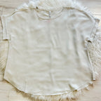Women’s Cream Top ￼