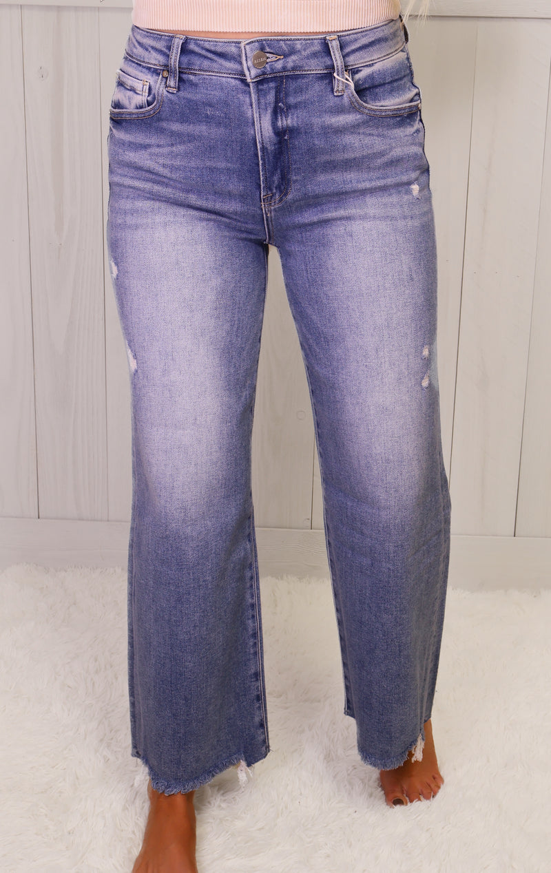 Risen Medium High Rise Wide Leg Jeans 5878