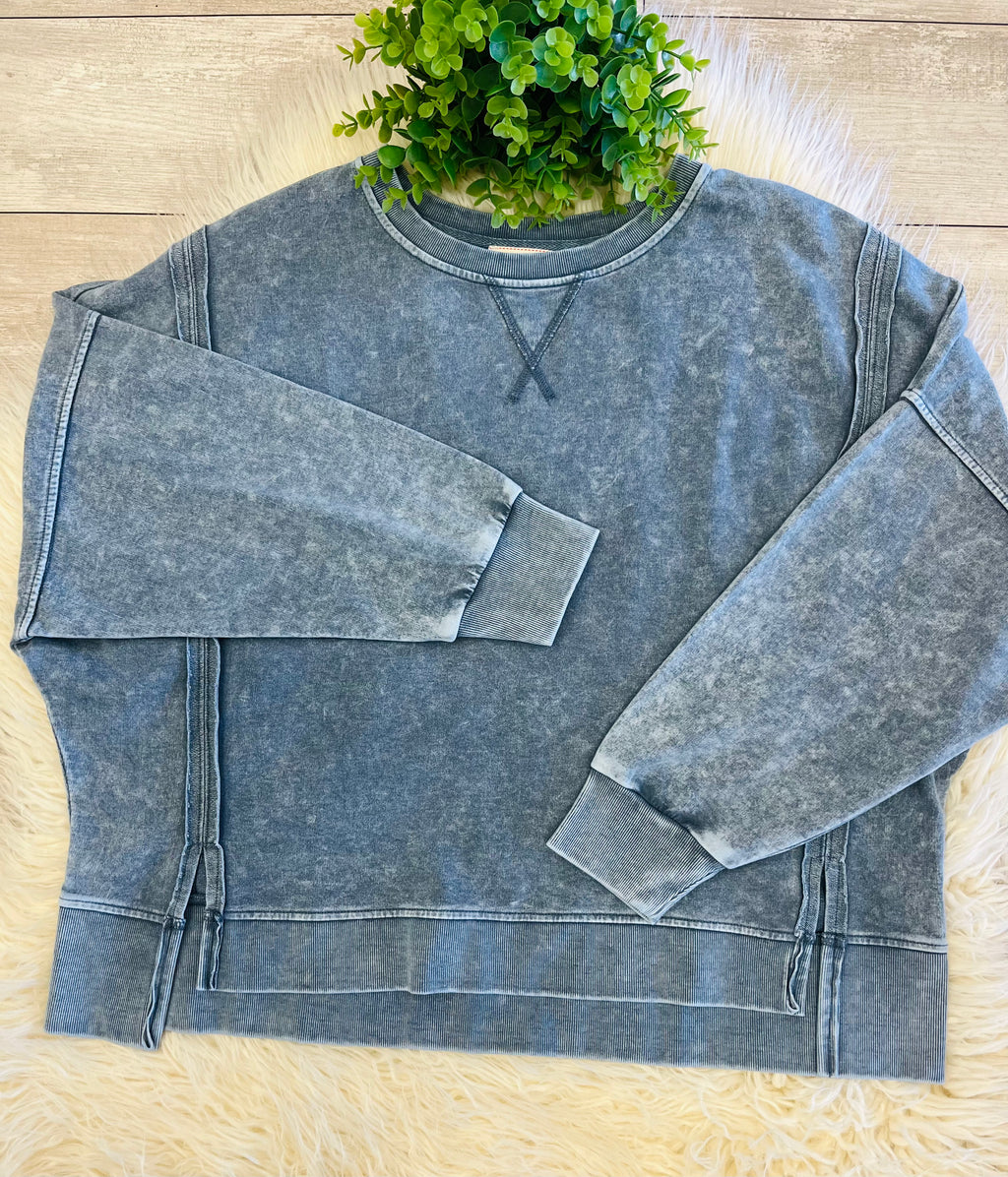 Women’s Acid Wash Long Sleeve Side Slit Knit Top In Indigo Blue