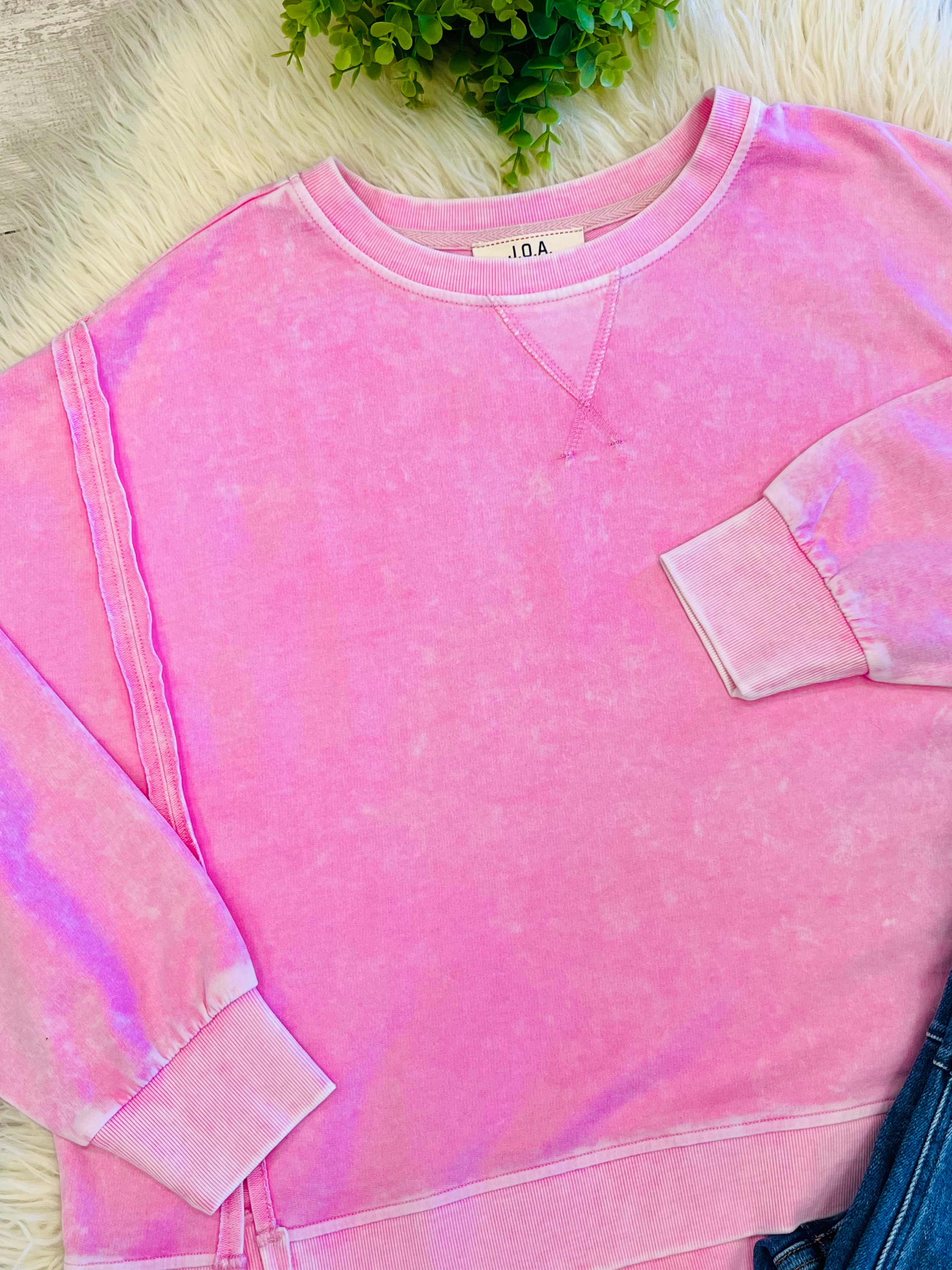 Women’s Acid Wash Long Sleeve Side Slit Knit Top In Light Pink