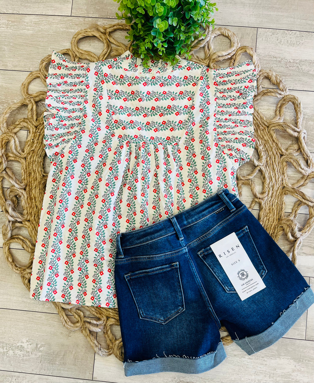 Women’s Floral Print V-Neck Top With Smoked Ruffled Sleeves