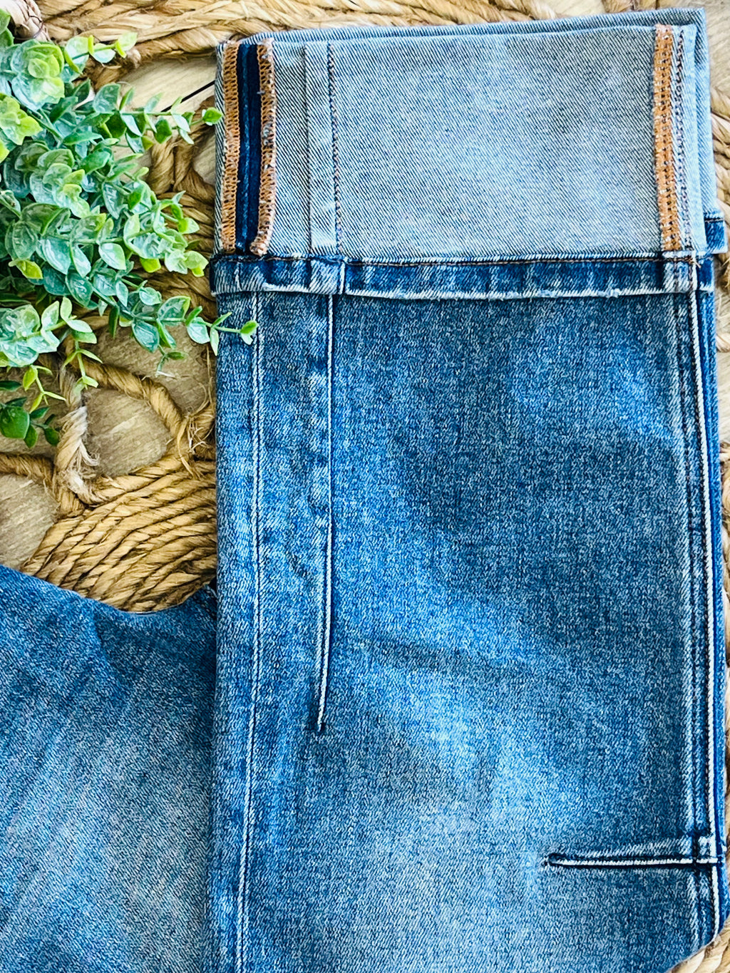 Women’s Risen High Rise Straight Cuffed Hem Jeans Style 1527