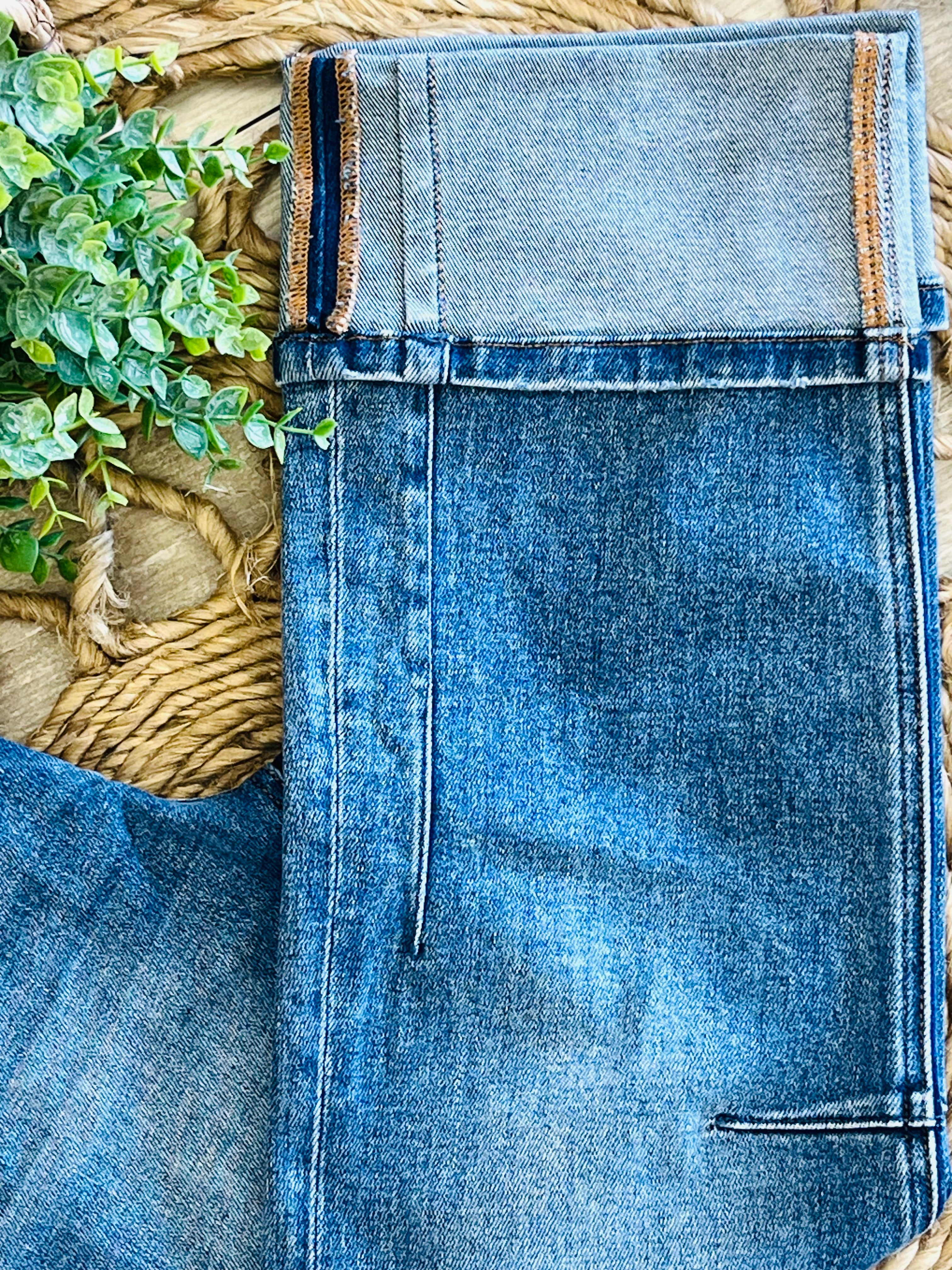 Women’s Risen High Rise Straight Cuffed Hem Jeans Style 1527
