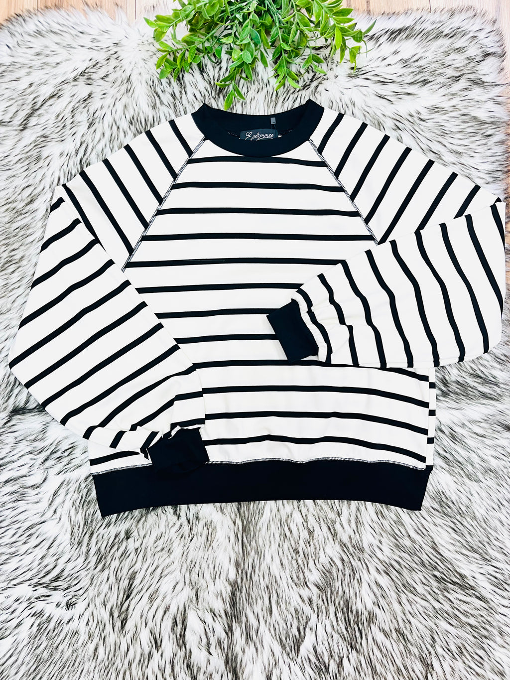 Women’s Evermmee White & Black Long Sleeve Striped Pant Set